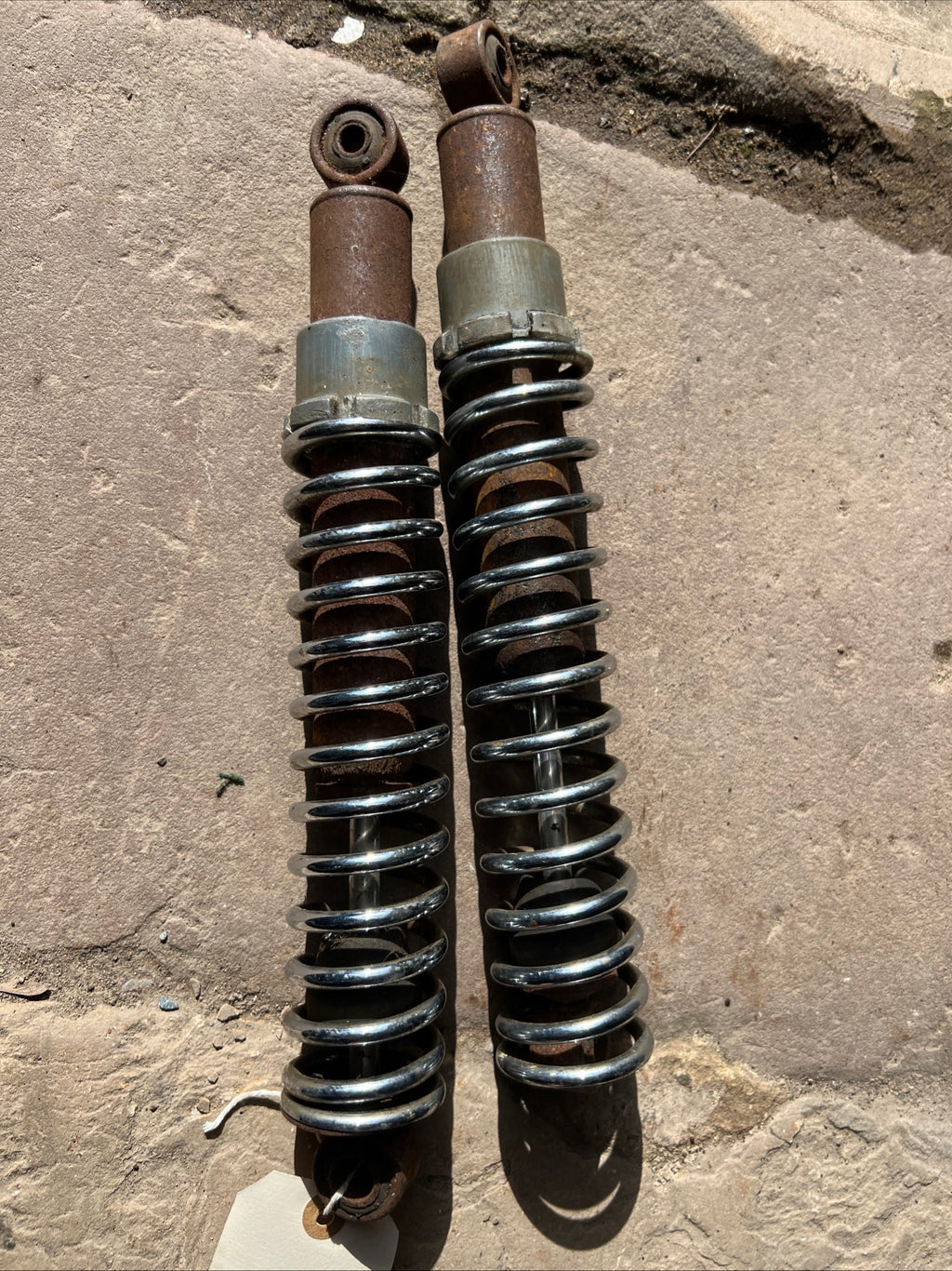 Girling rear suspension units used