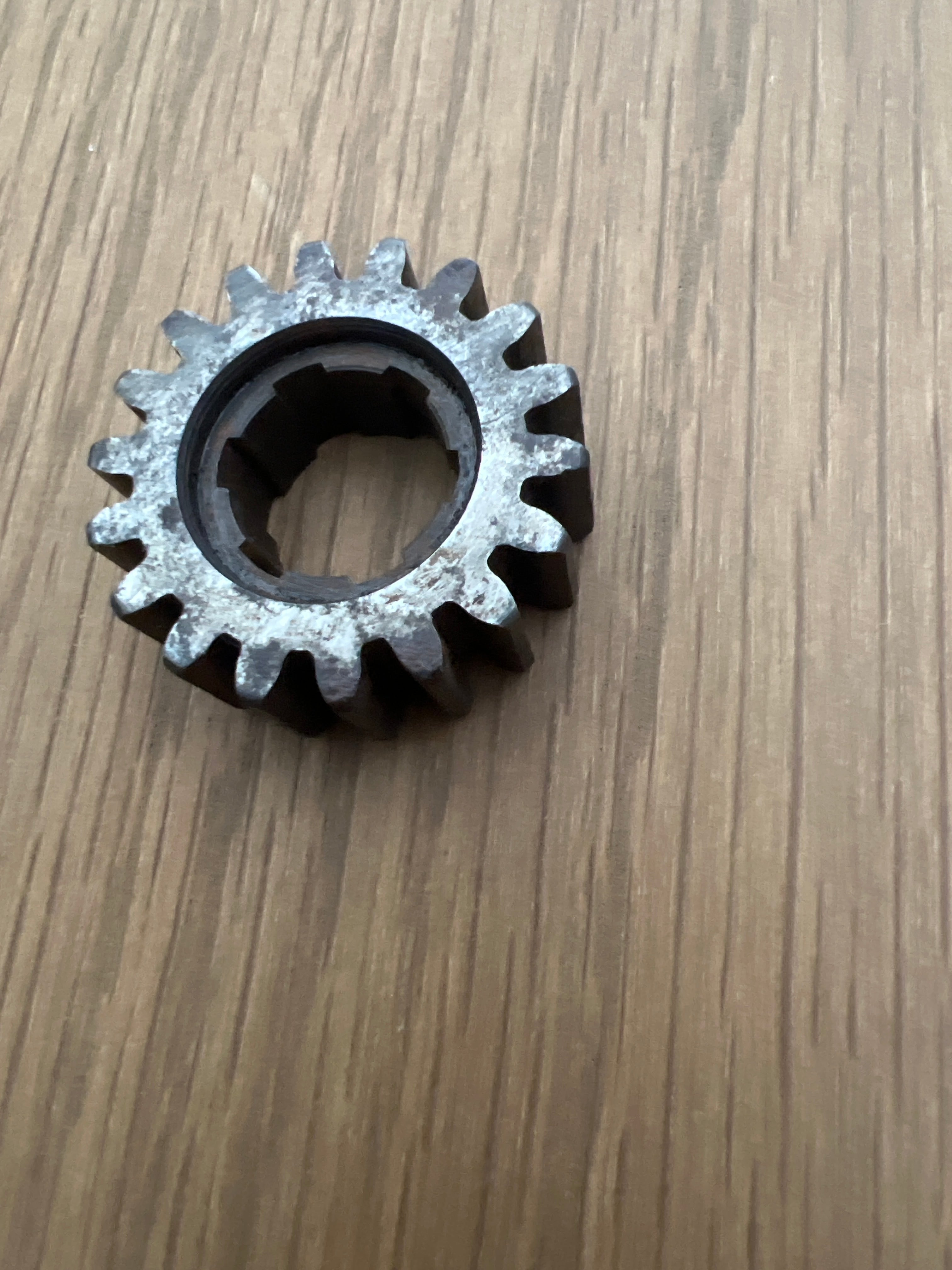 Triumph Tiger Cub gearbox Layshaft high gear 18 Tooth Genuine new old stock