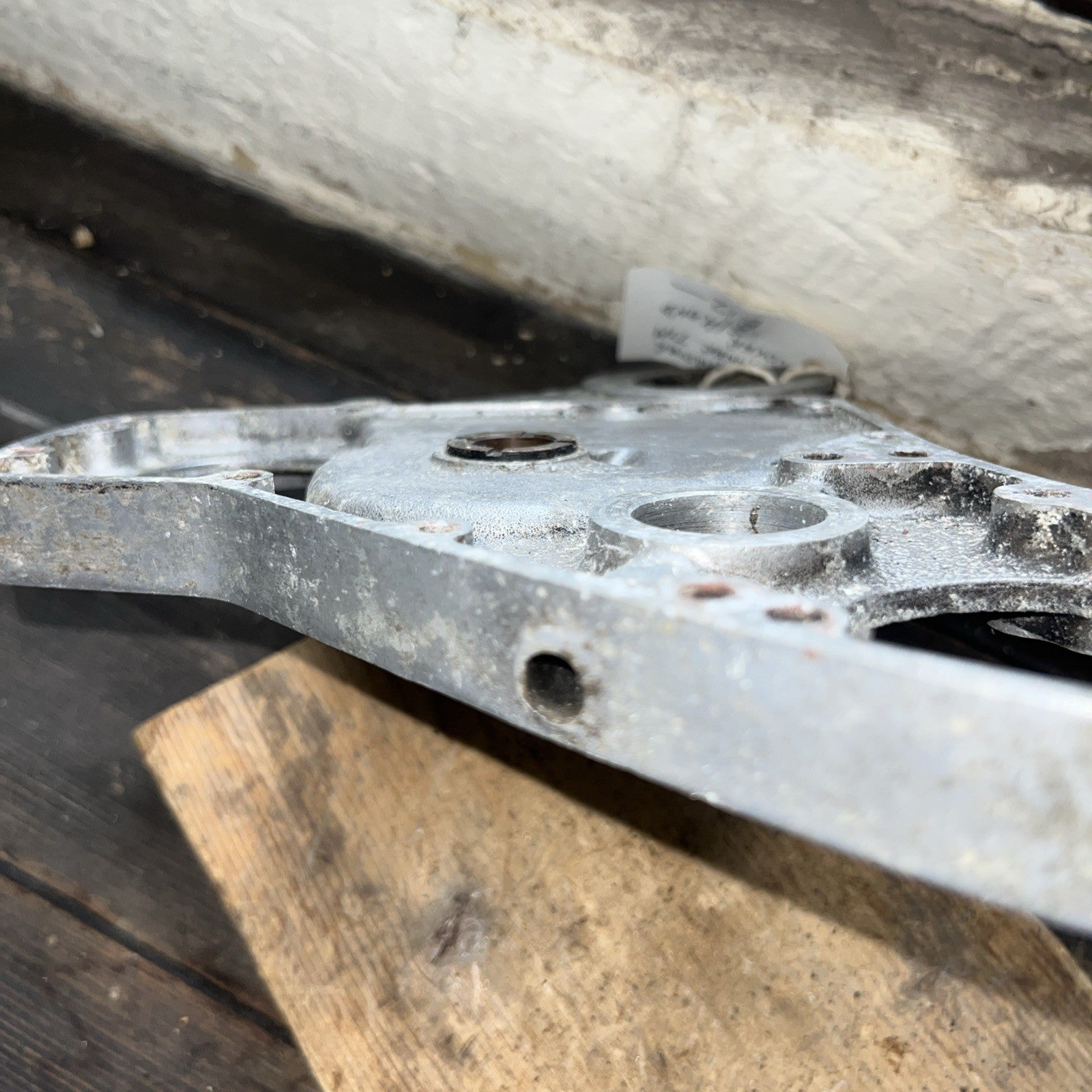 Ariel Huntmaster 650 Inner Timing Cover