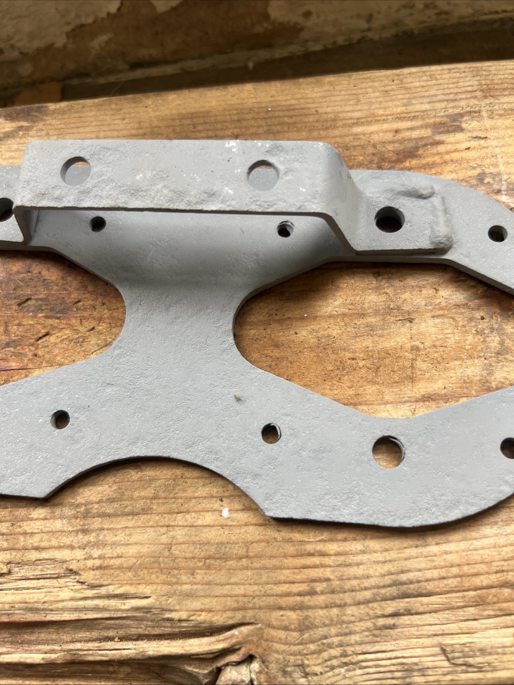 Triumph H3689 TR25W 250cc 1970 Speedo & Tacho Mounting Plate NOS