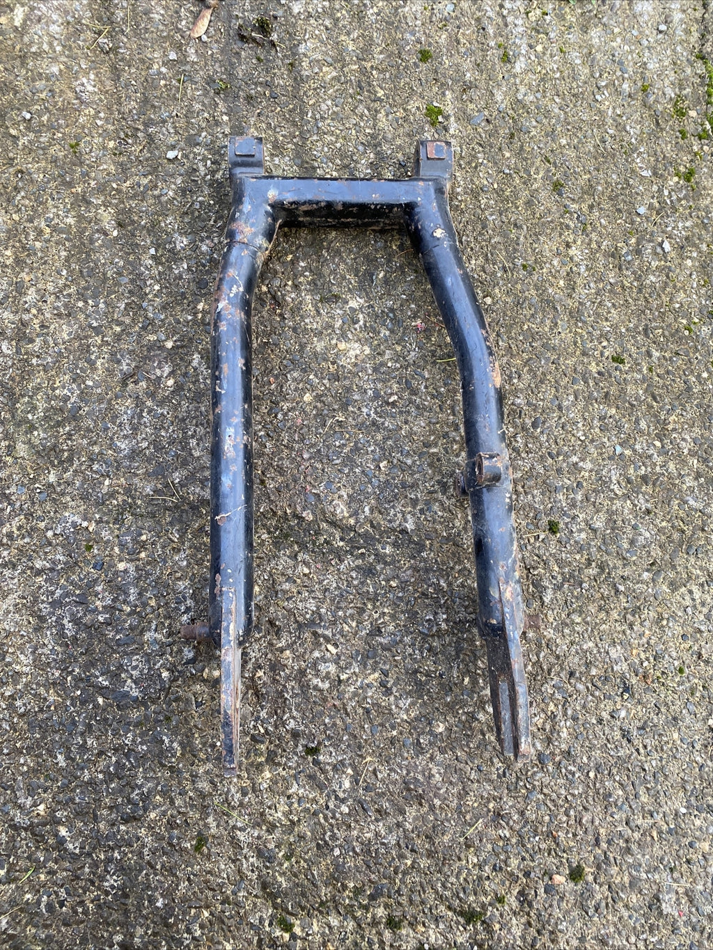 Motorcycle BSA C15 swinging arm with bushes
