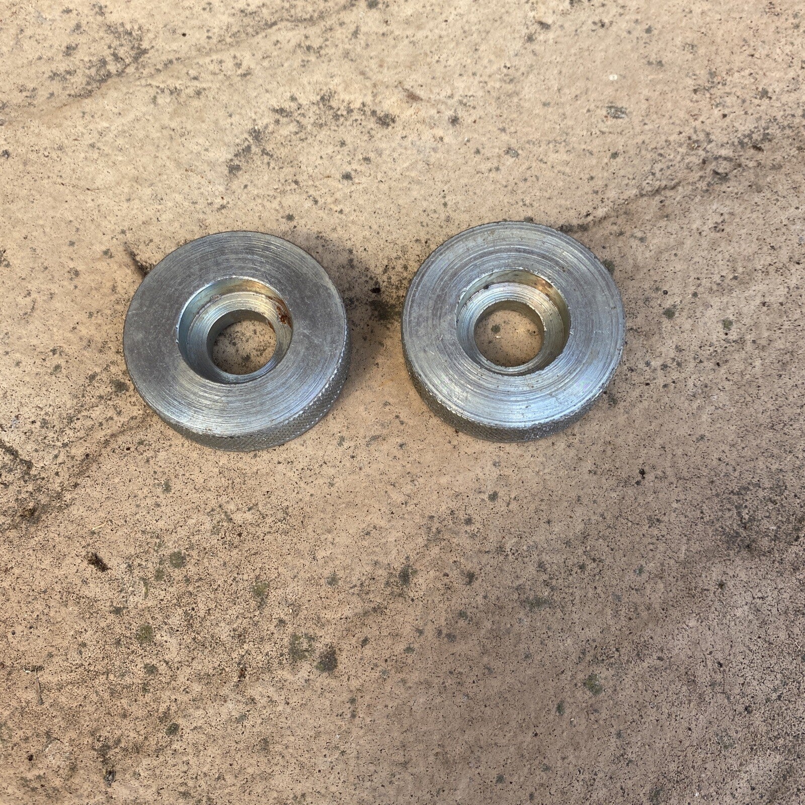 BSA A65 pre-oil Knurled swinging arm spacers 82-9537 82-9536