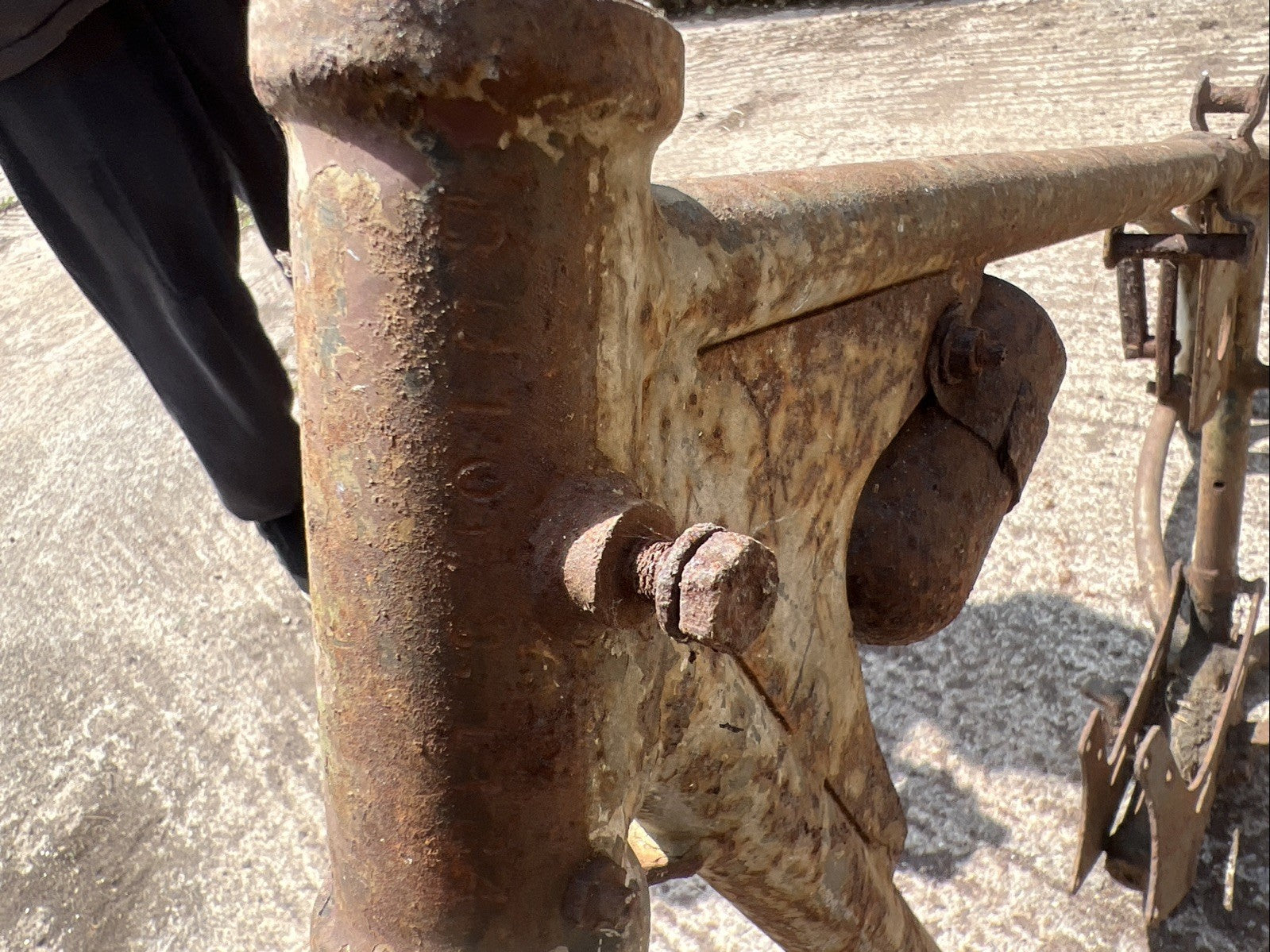 BSA C10 Main Frame With Plungers