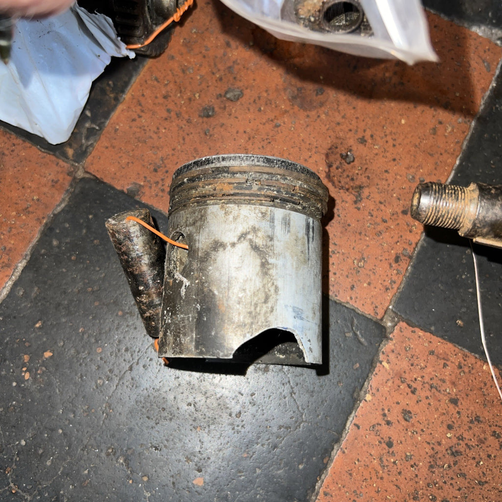 Italian MV Remains Of Bottom End In Bits Single Cylinder Push Rod Type