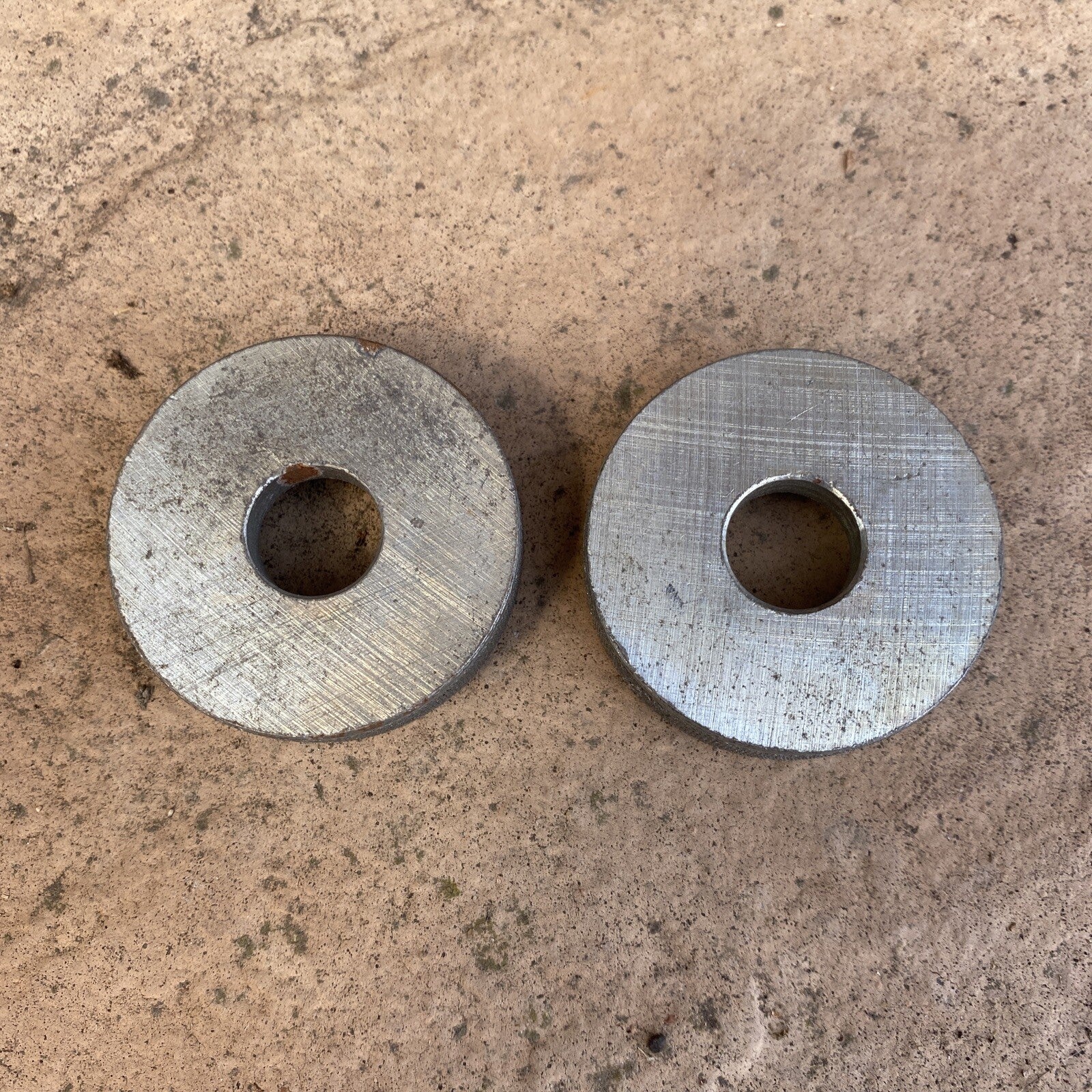 BSA A65 pre-oil Knurled swinging arm spacers 82-9537 82-9536