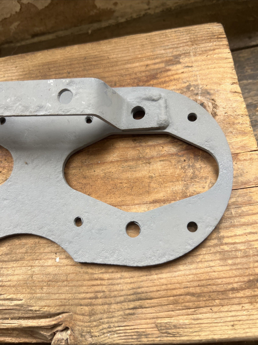 Triumph H3689 TR25W 250cc 1970 Speedo & Tacho Mounting Plate NOS