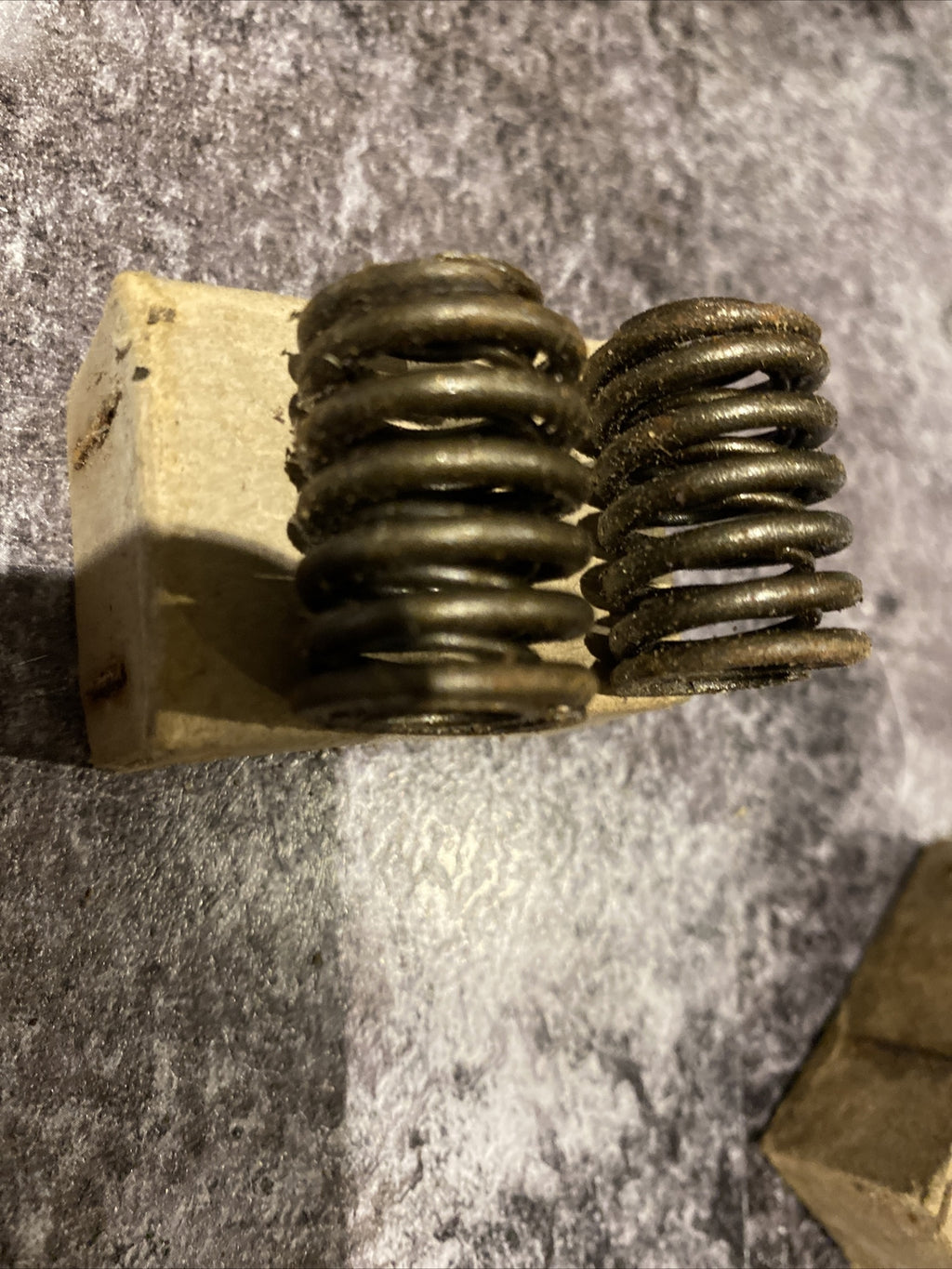 Honda 50cc C100, C102 1963 Valve Spring Set Motorcycle Valve Spring Set