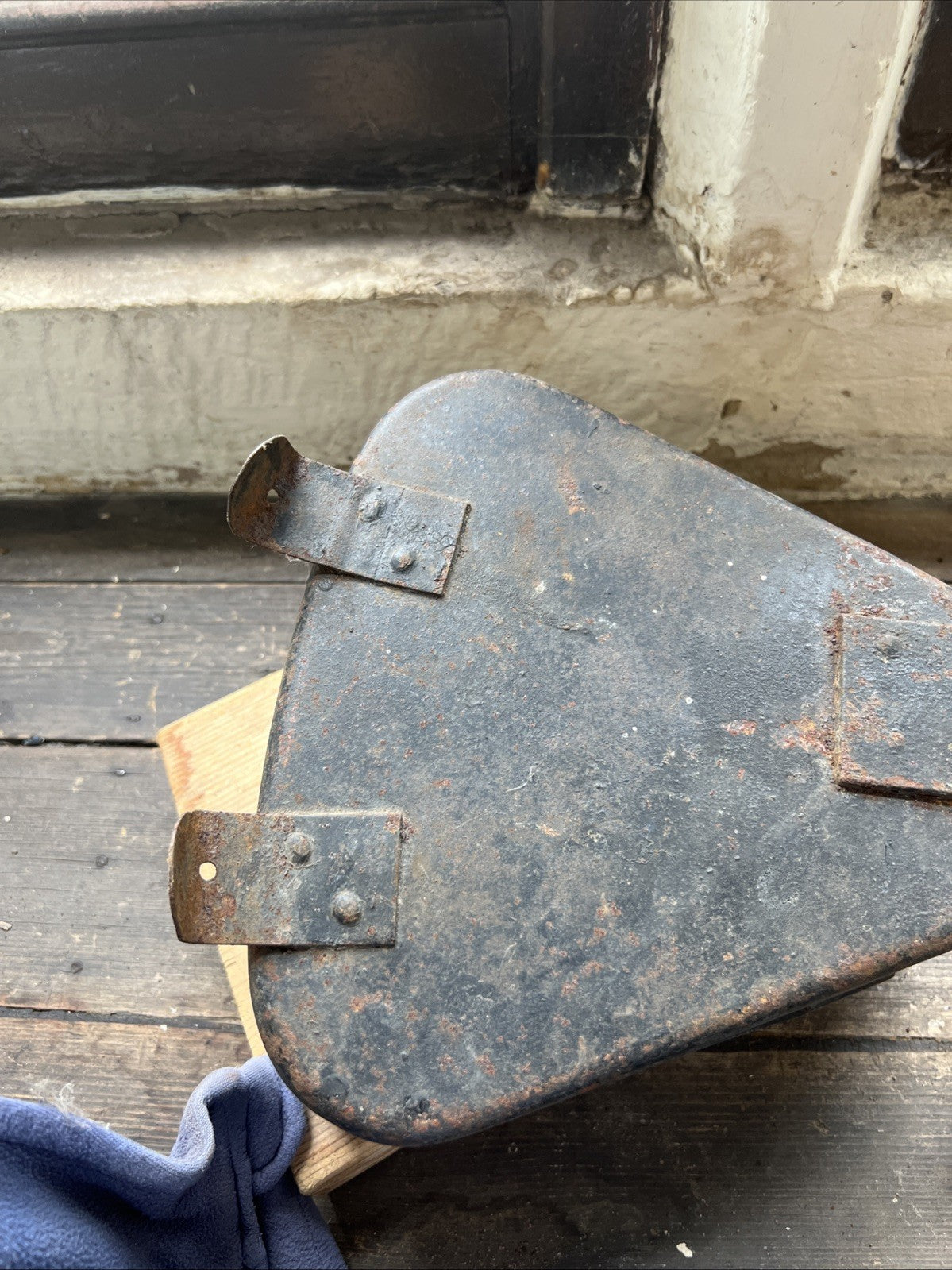 Old Rigid Frame Tool Box 3 1/4 “ Deep