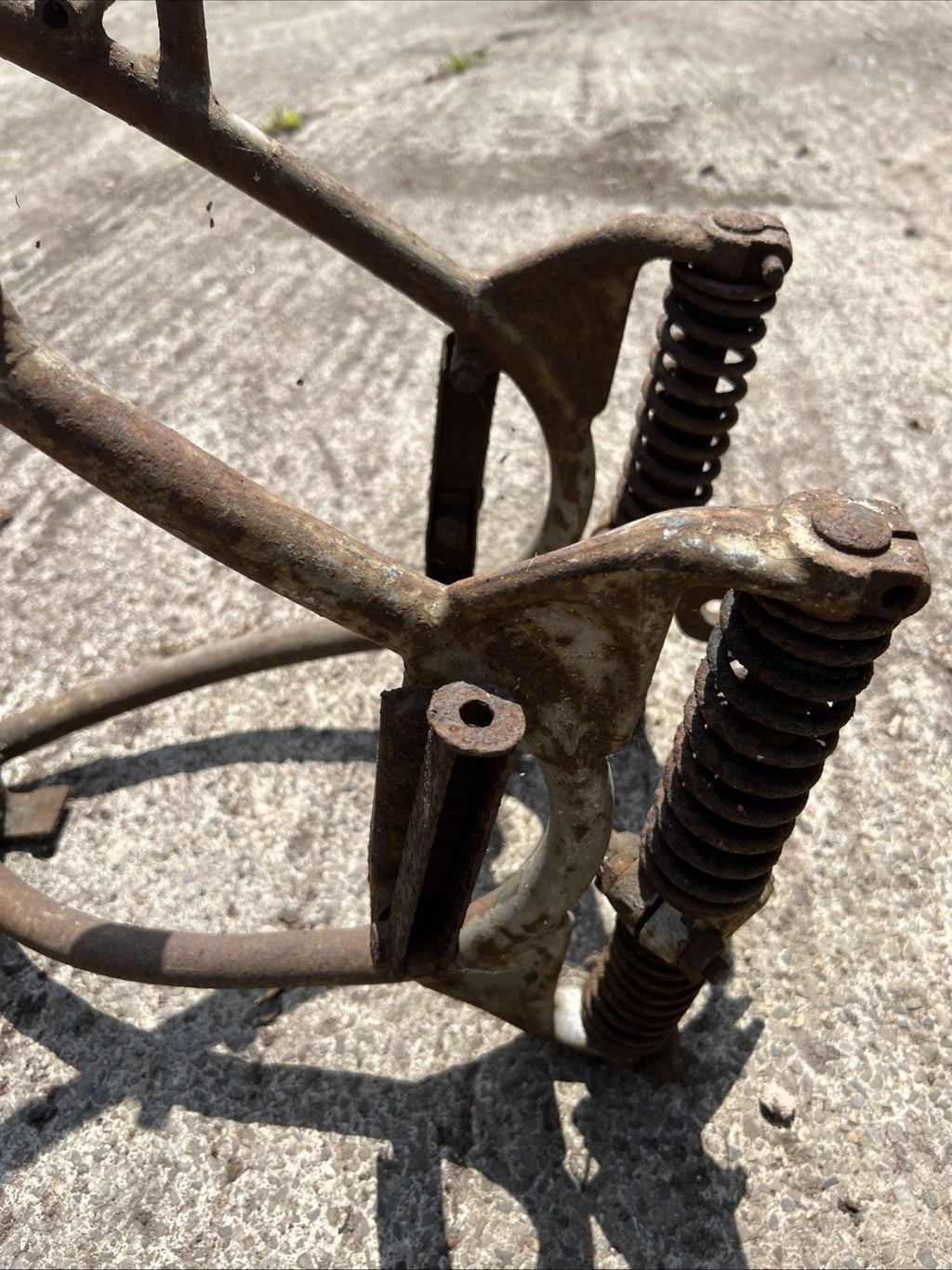 BSA C10 Main Frame With Plungers