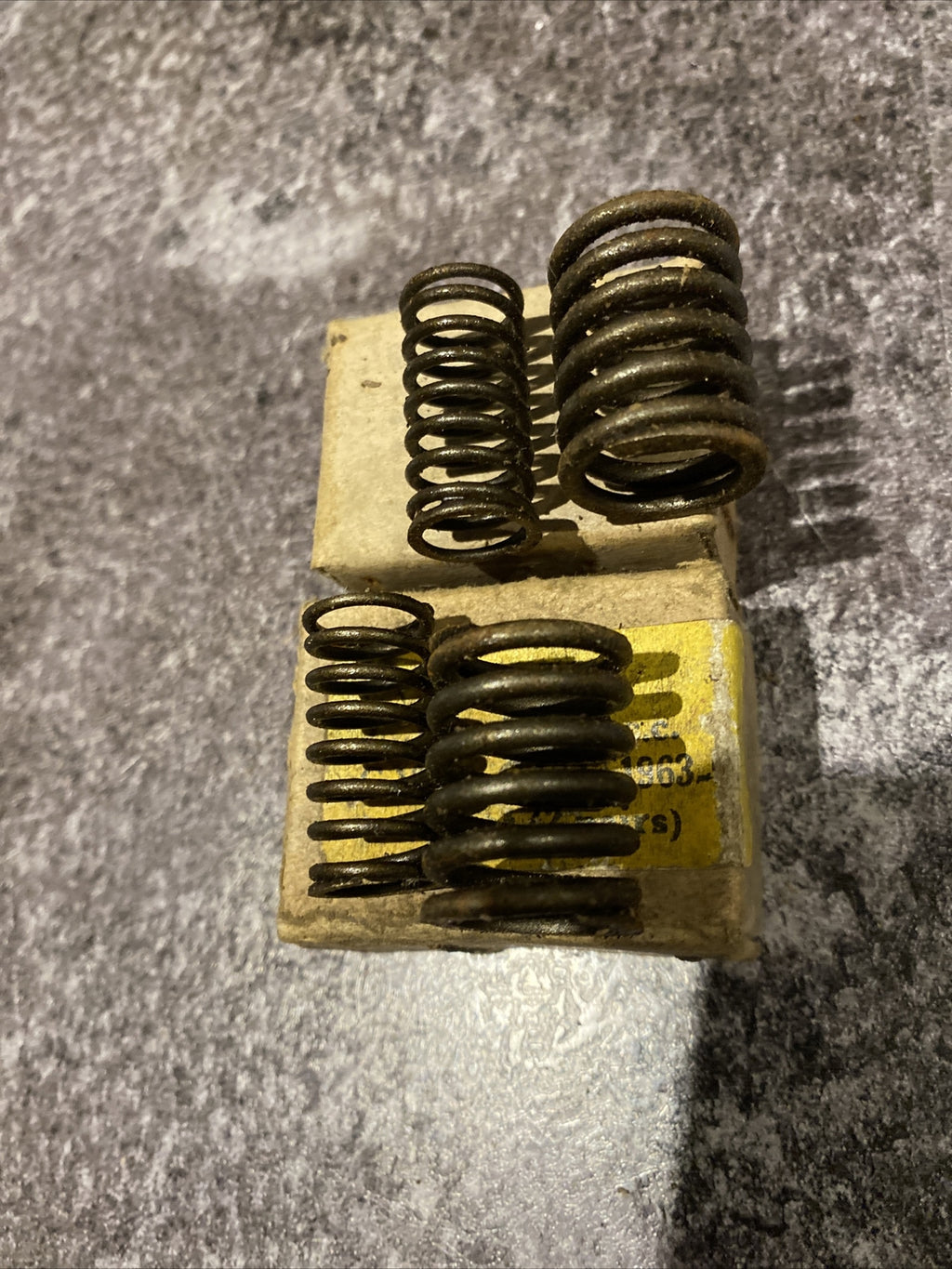 Honda 50cc C100, C102 1963 Valve Spring Set Motorcycle Valve Spring Set