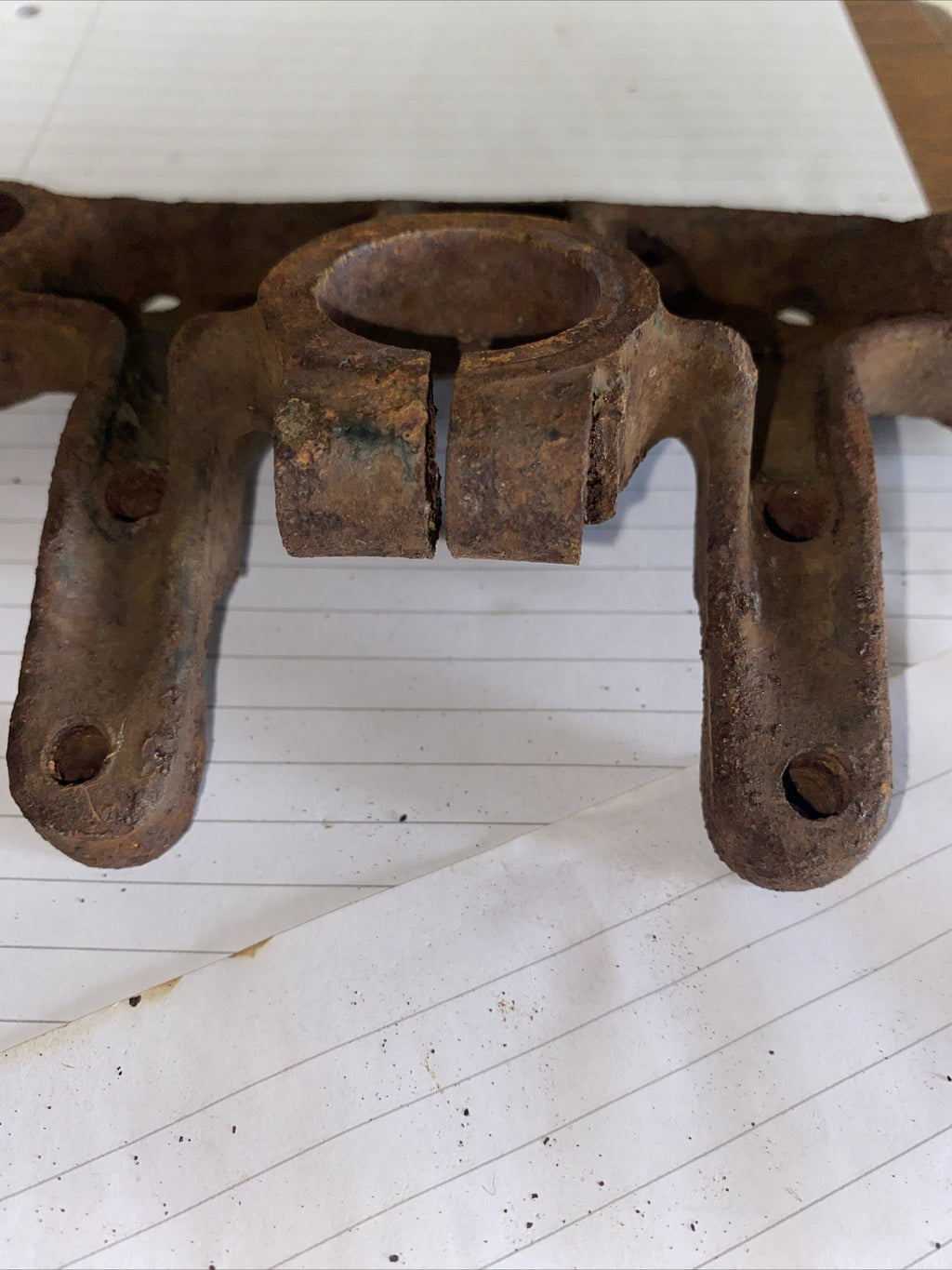 BSA B25 250 cc Pair Of Yokes