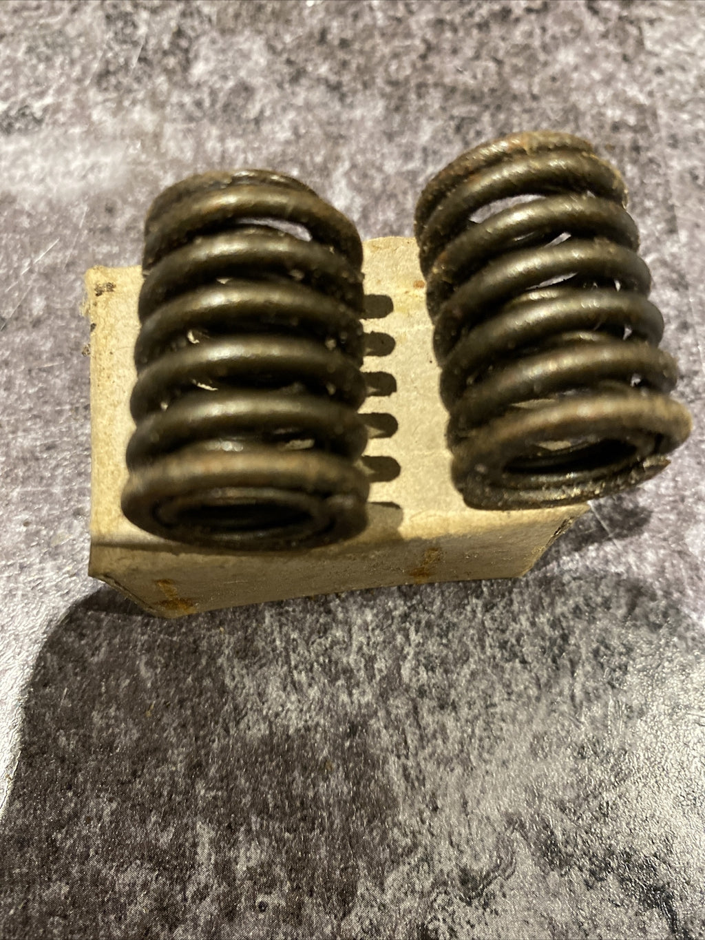 Honda 50cc C100, C102 1963 Valve Spring Set Motorcycle Valve Spring Set