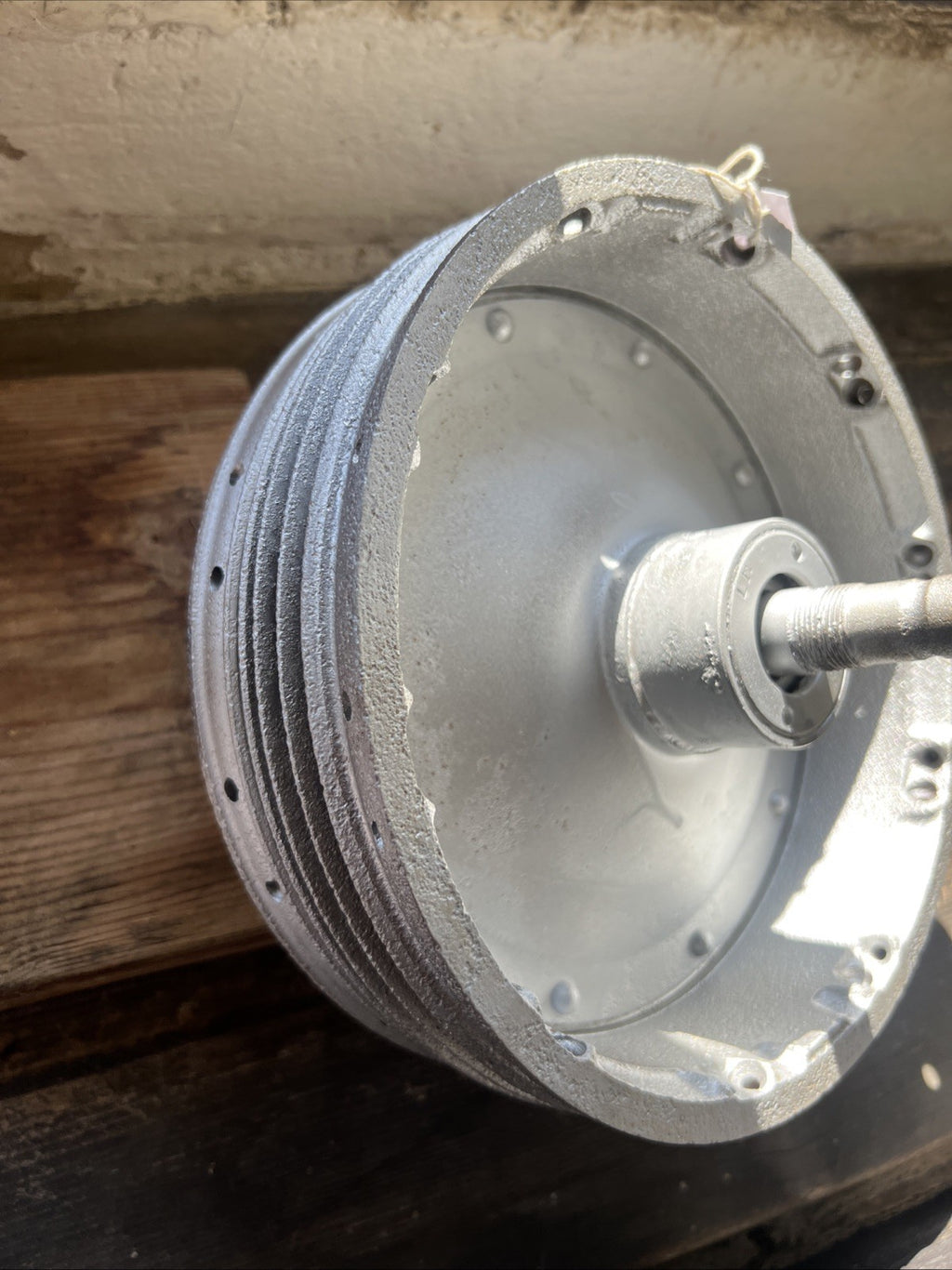 Triumph/BSA 650 Pre Unit Twins 8” Full Width Cast Iron Front Hub With Spindle