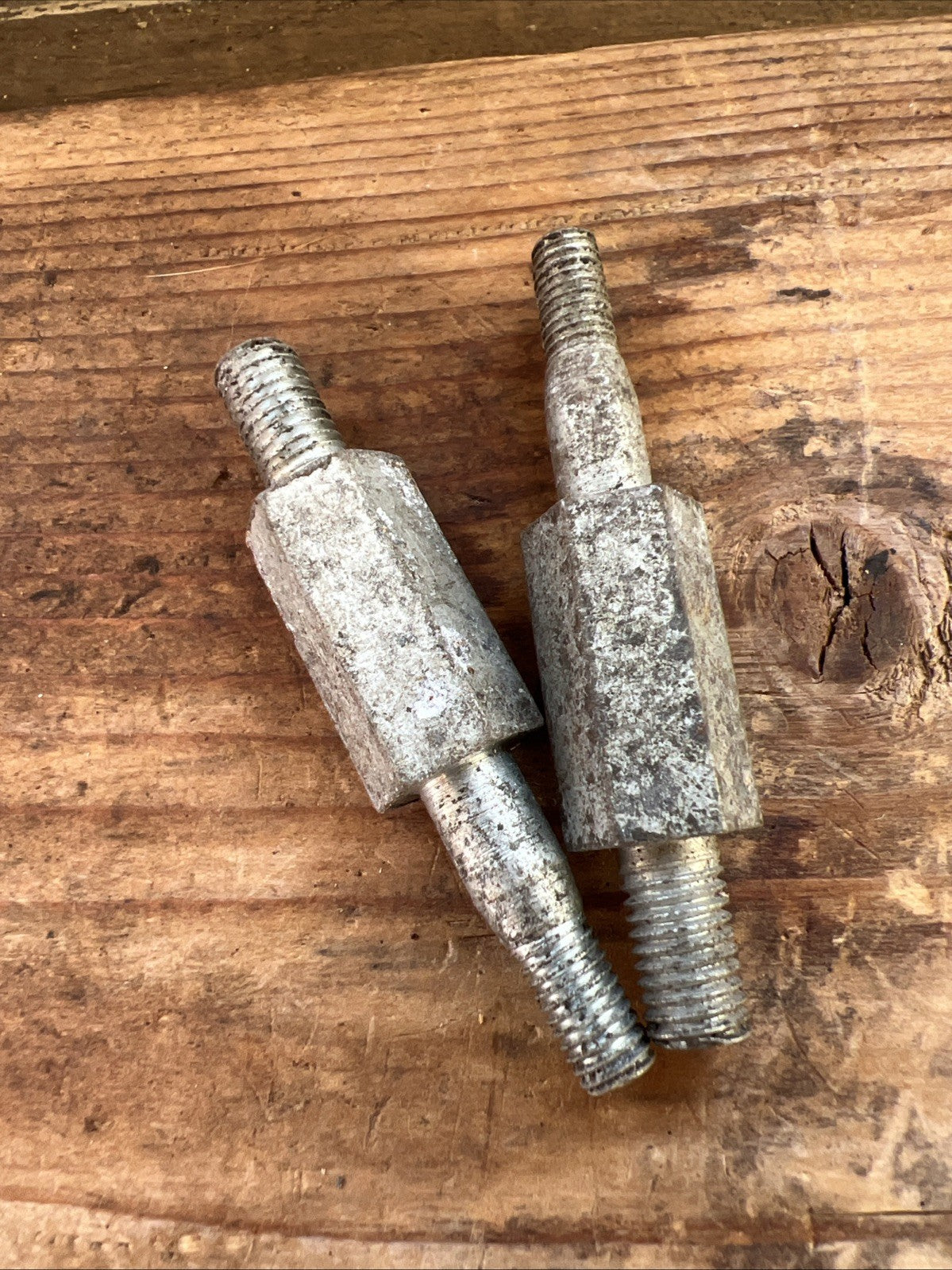 Triumph TR25W 250cc BSA B25 250cc 1970 Front Generator Stud Long Hexagon S1895