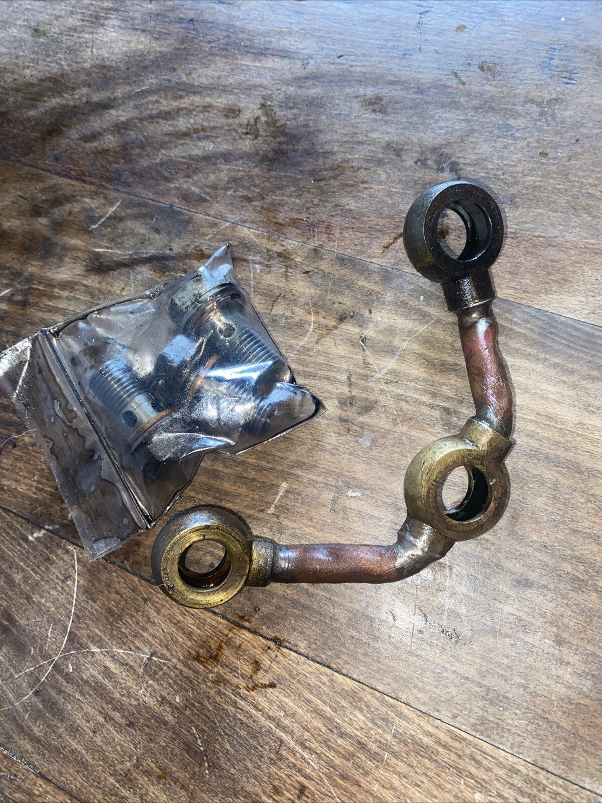 Ducati Narrow Case 250 Cylinder Head Oil Drain Pipe And Bolts