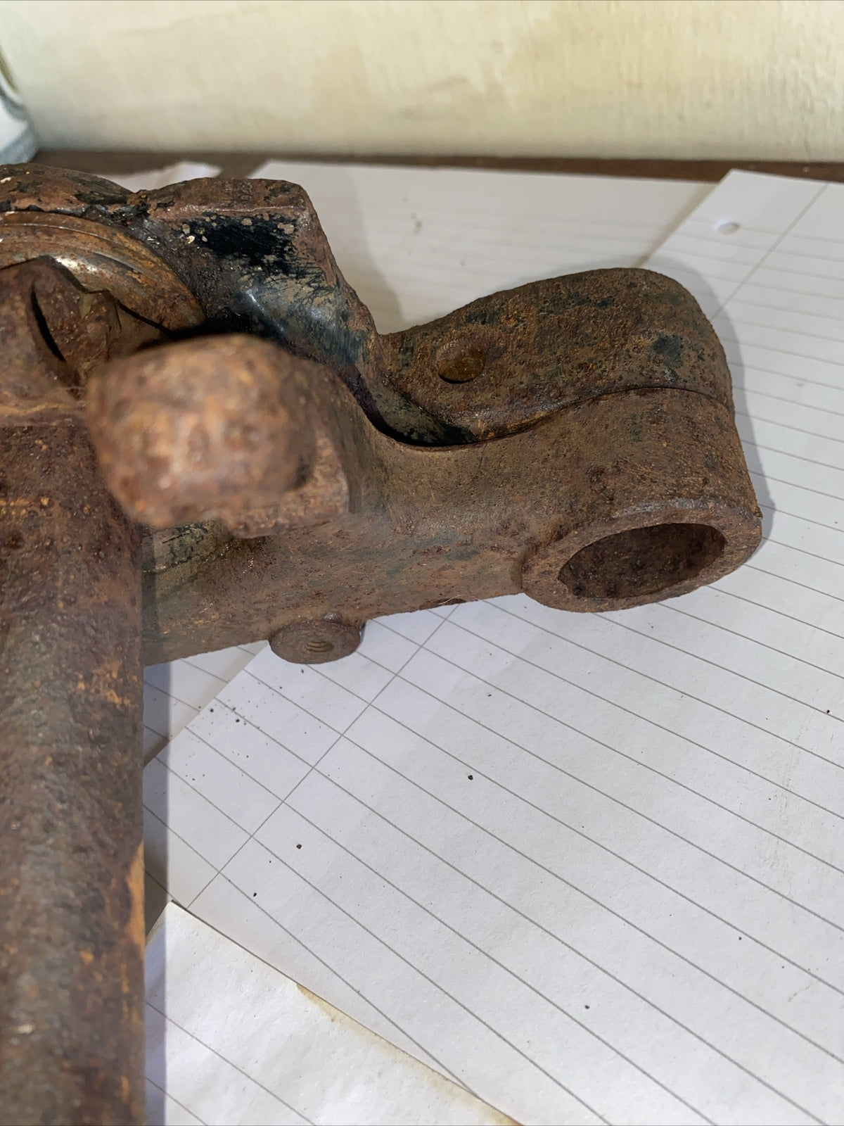BSA B25 250 cc Pair Of Yokes