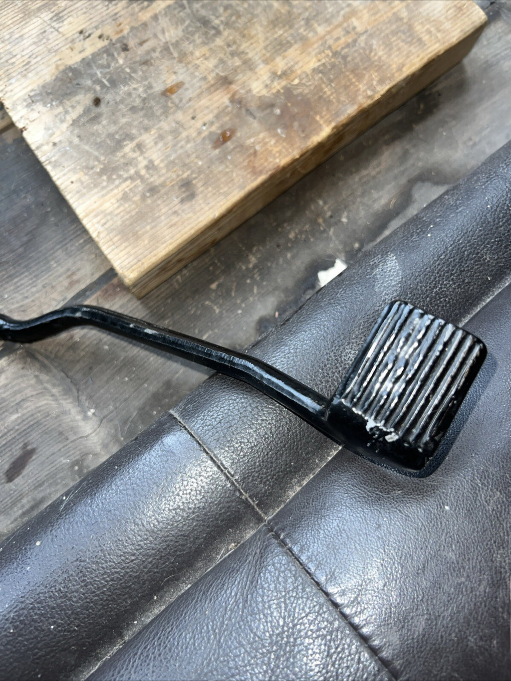 Ducati Narrowcase 250 Disc Rear Brake Pedal And Shaft With Spring