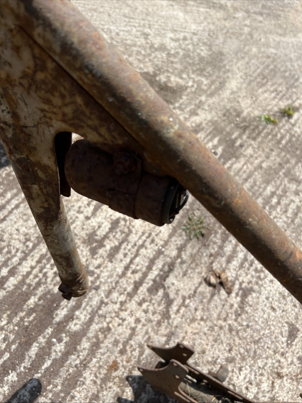BSA C10 Main Frame With Plungers