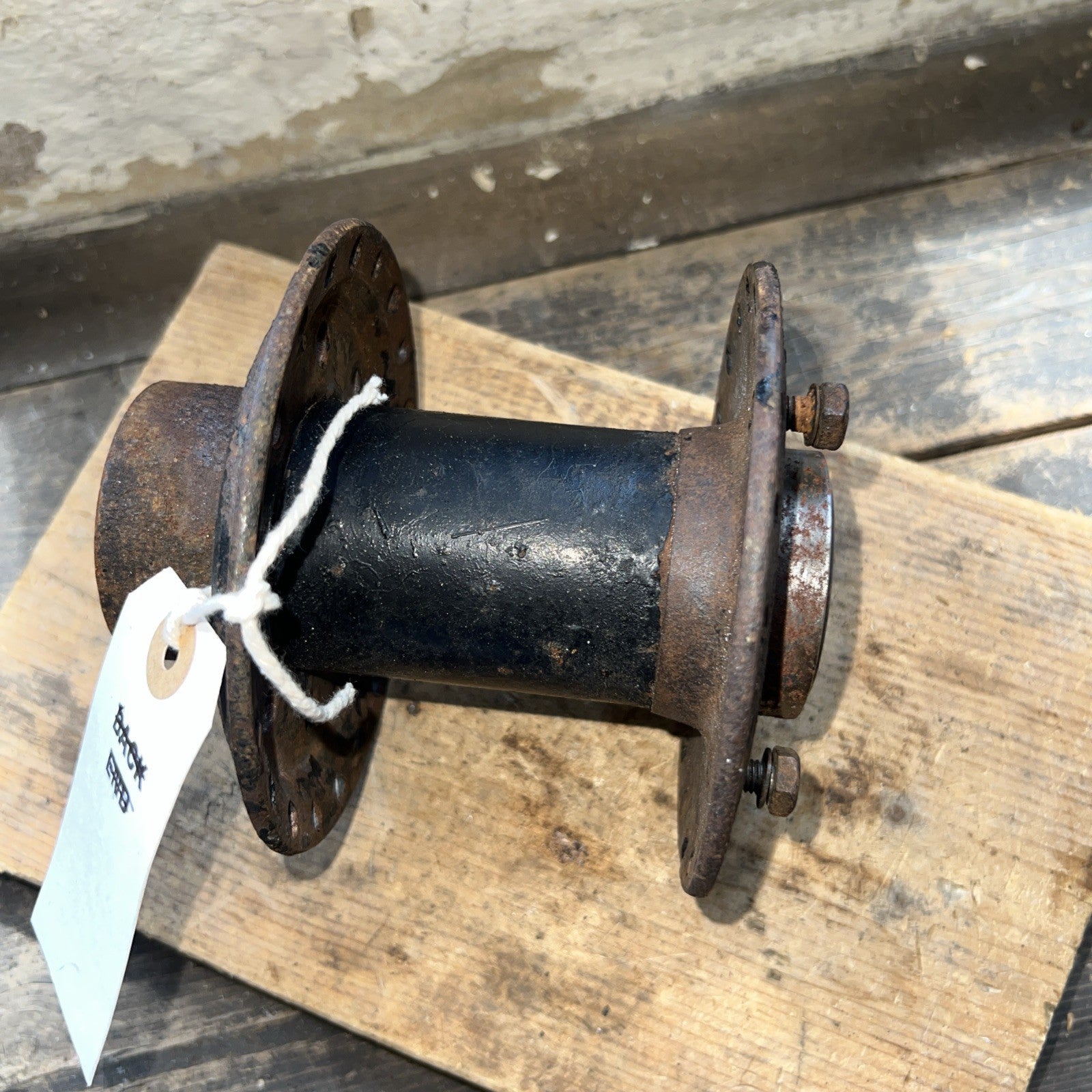 Triumph 350/500 Twins Unit, Bolt On Rear Spool Hub With Bearings