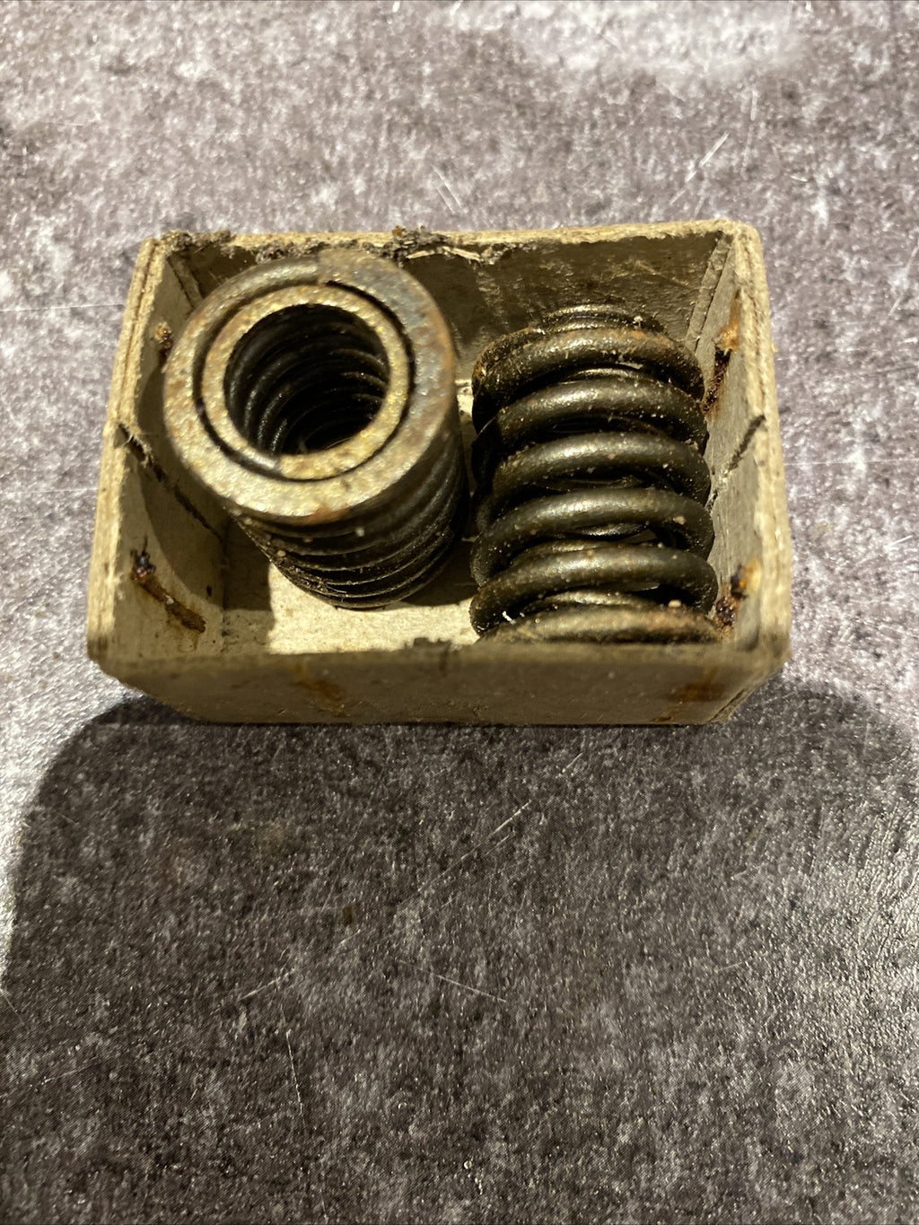 Honda 50cc C100, C102 1963 Valve Spring Set Motorcycle Valve Spring Set