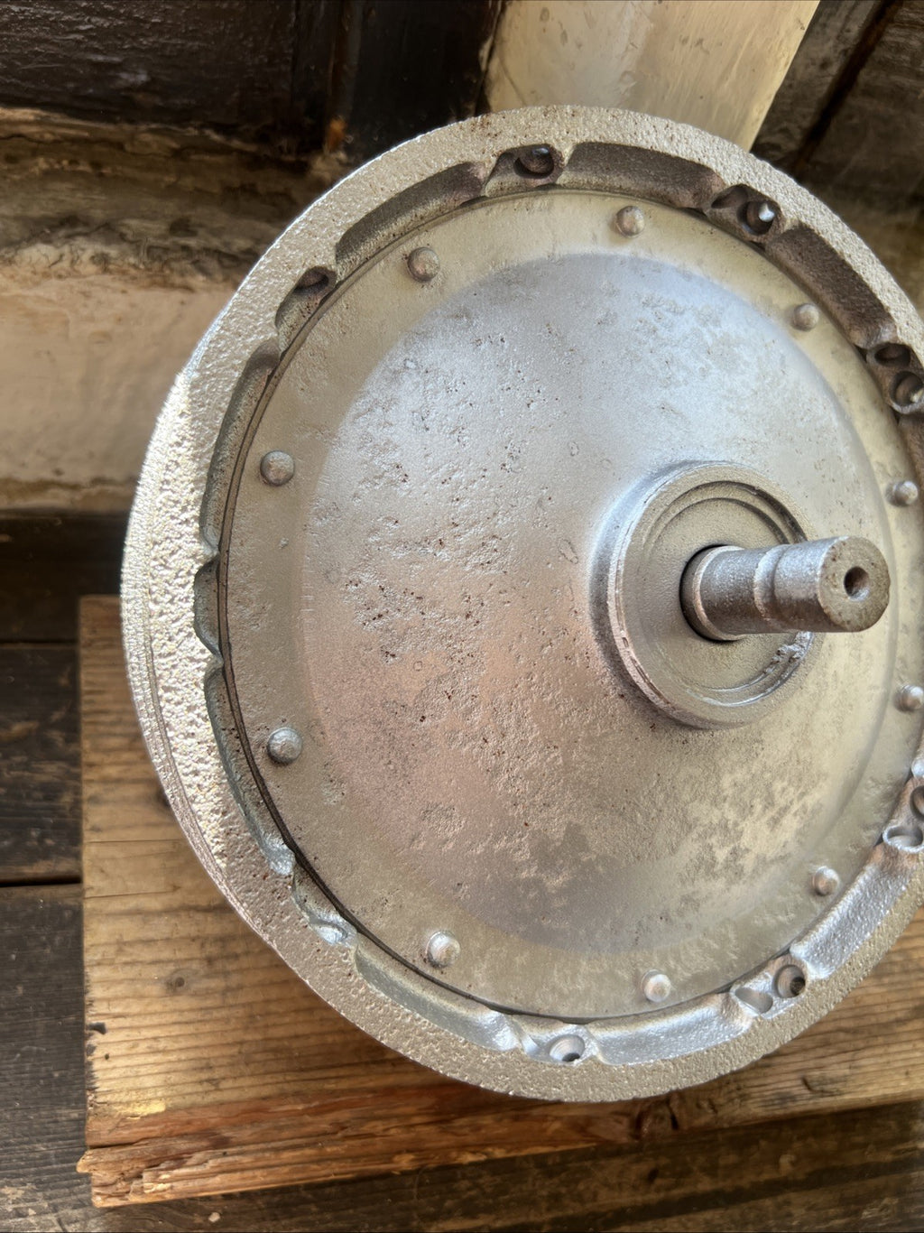 Triumph/BSA 650 Pre Unit Twins 8” Full Width Cast Iron Front Hub With Spindle