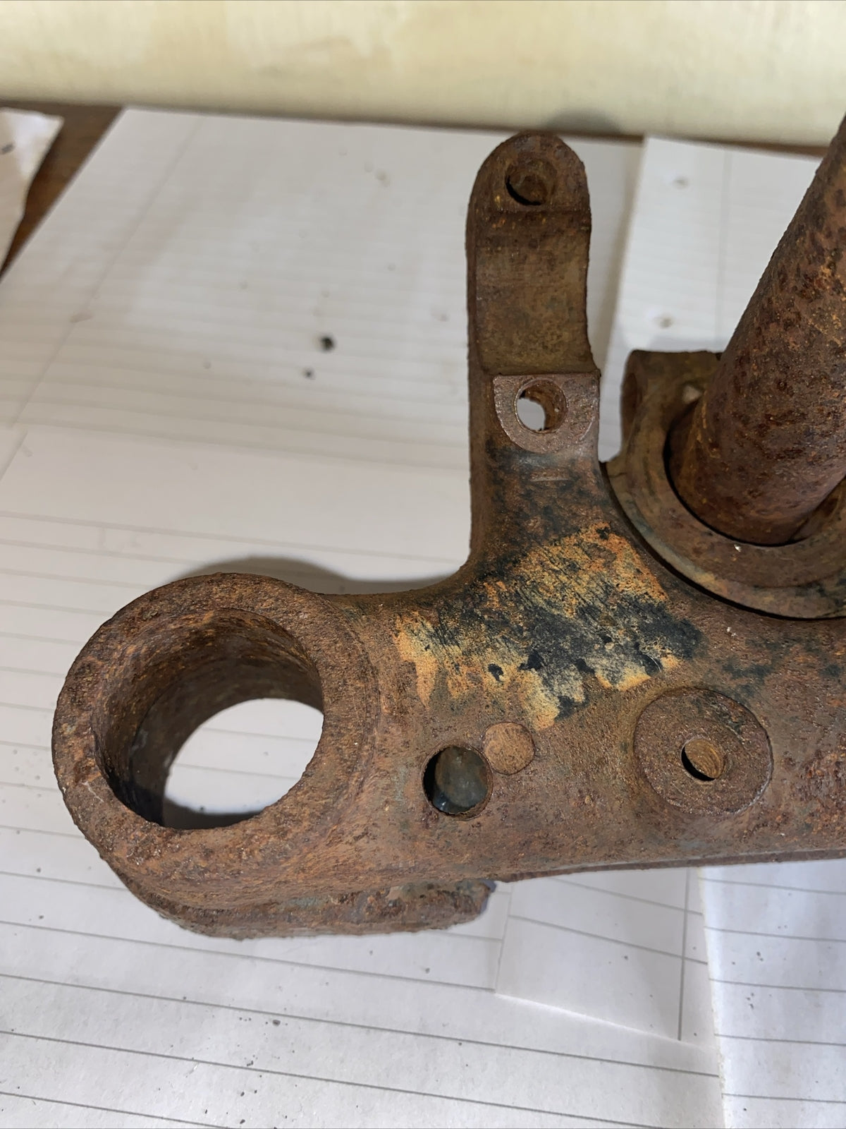 BSA B25 250 cc Pair Of Yokes