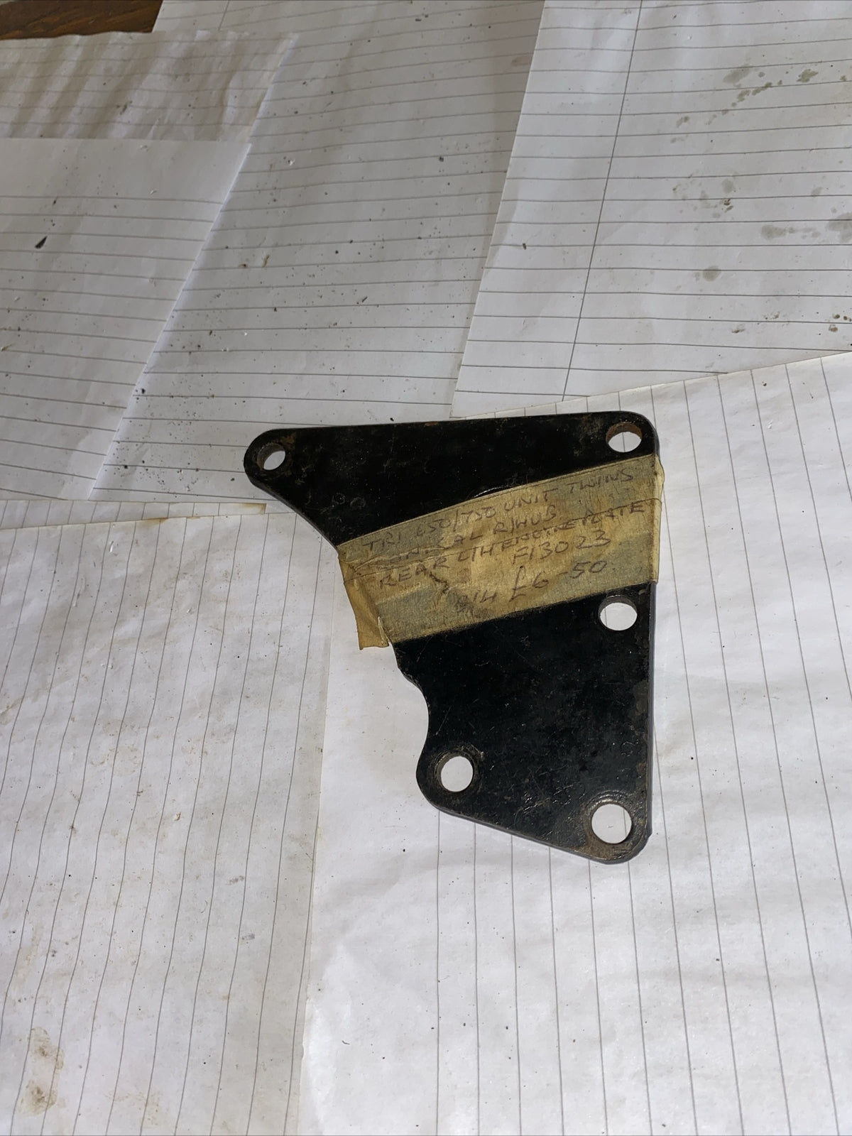 Triumph 650 750 Unit Conical Type Rear Hub Rear Left Hand Engine Plate f1-3023