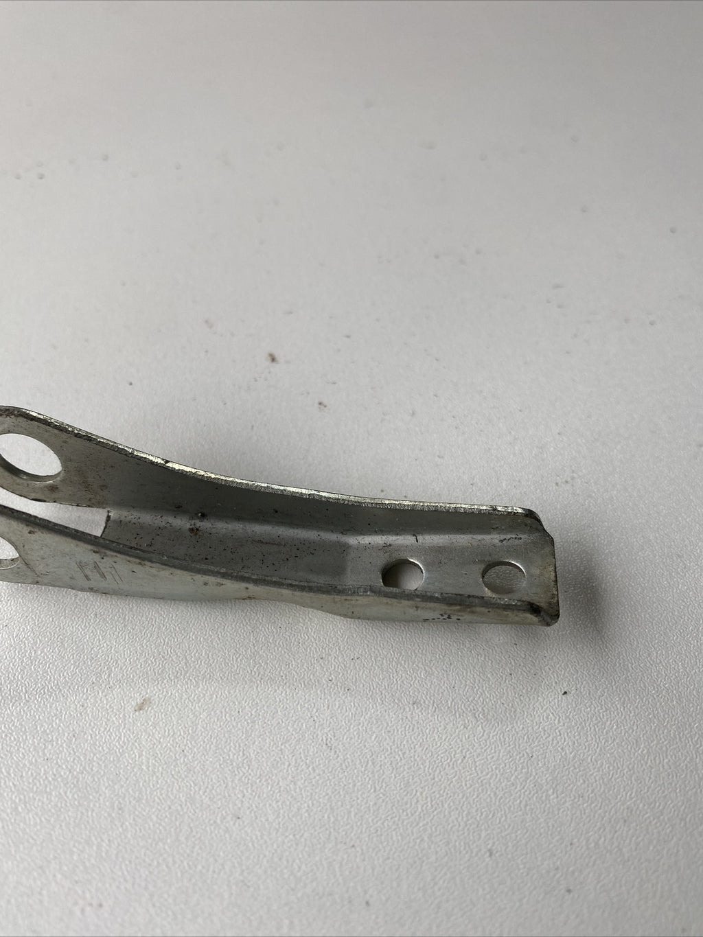 Triumph T150 carb manifold abutment bracket cable