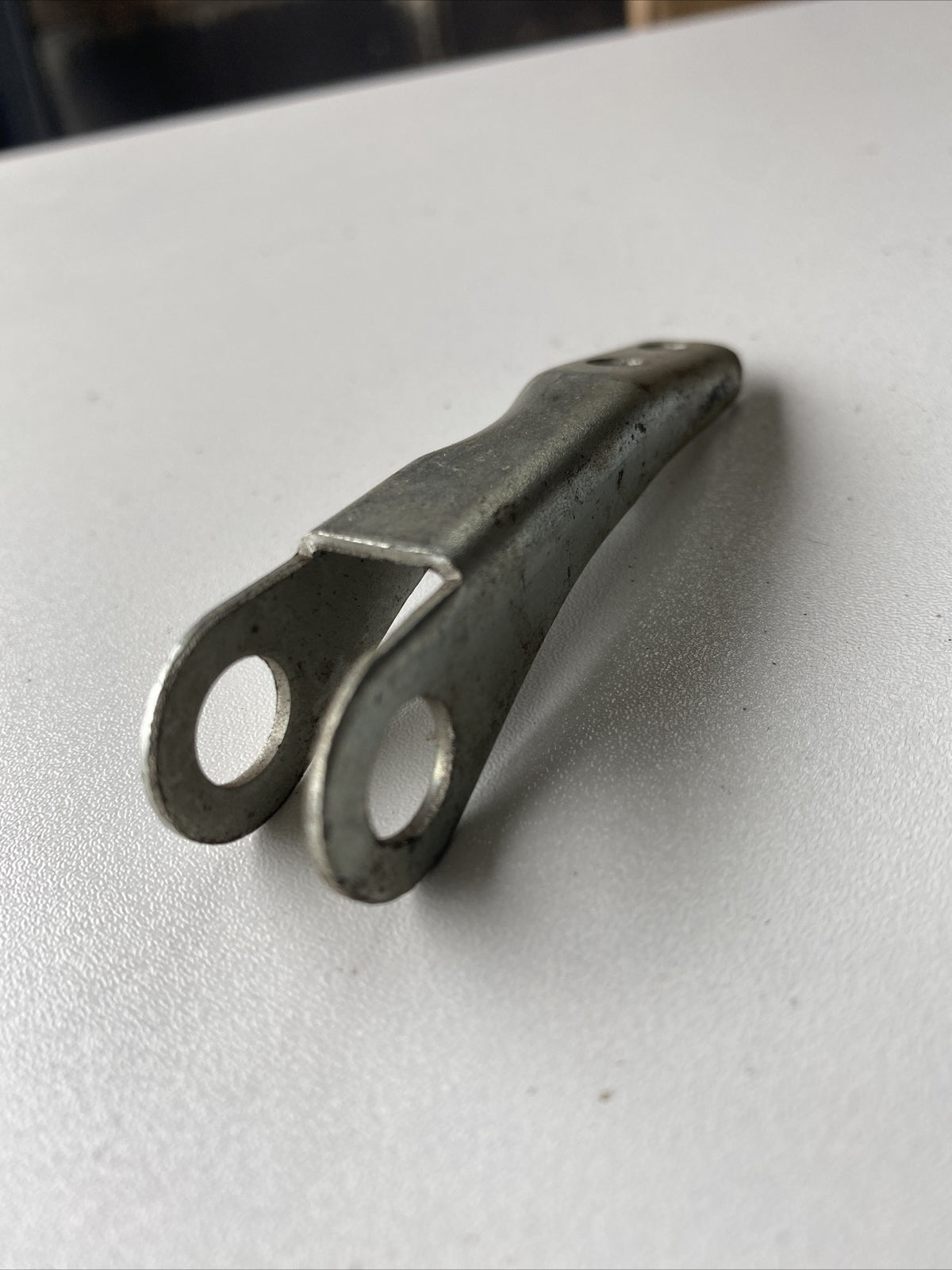 Triumph T150 carb manifold abutment bracket cable