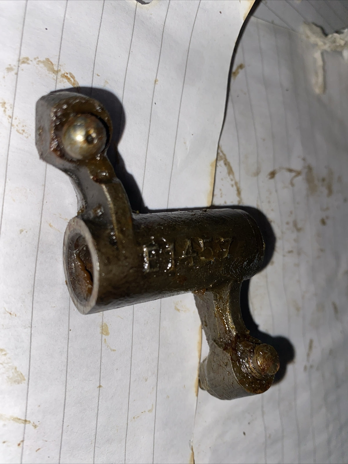 Triumph E1457 Unit 650 Rocker And Adjuster Right H Exhaust Left Inlet