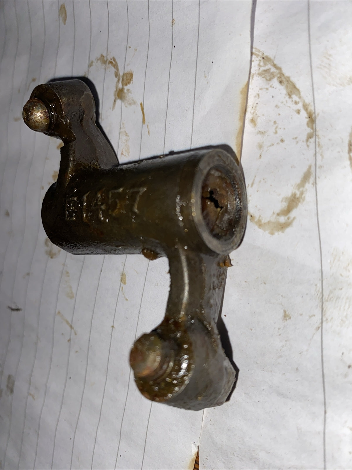 Triumph E1457 Unit 650 Rocker And Adjuster Right H Exhaust Left Inlet