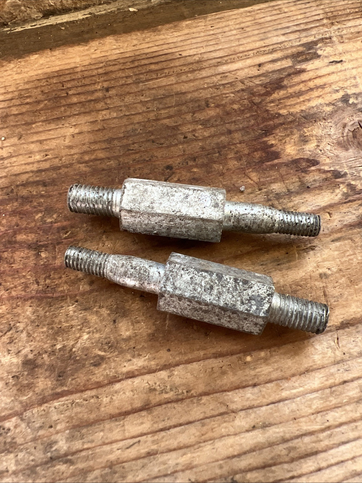 Triumph TR25W 250cc BSA B25 250cc 1970 Front Generator Stud Long Hexagon S1895