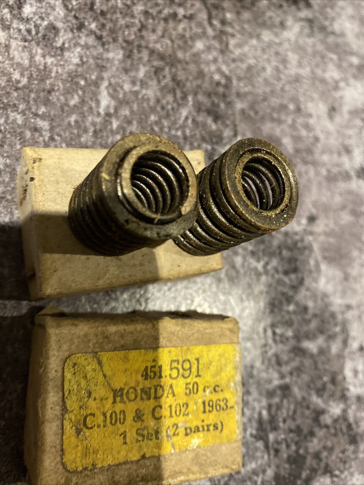 Honda 50cc C100, C102 1963 Valve Spring Set Motorcycle Valve Spring Set
