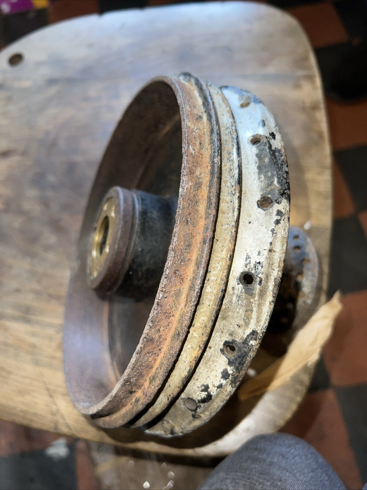 Ariel Pre 50 tele Front Hub  7”