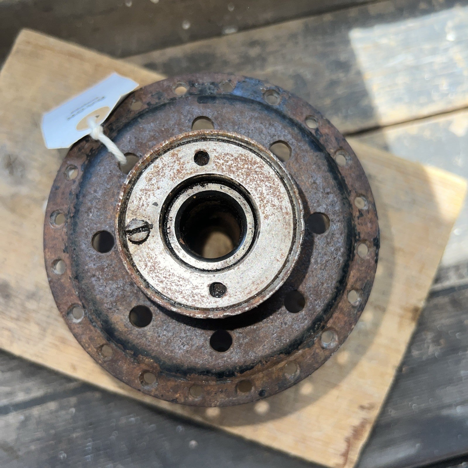 Triumph 350/500 Twins Unit, Bolt On Rear Spool Hub With Bearings