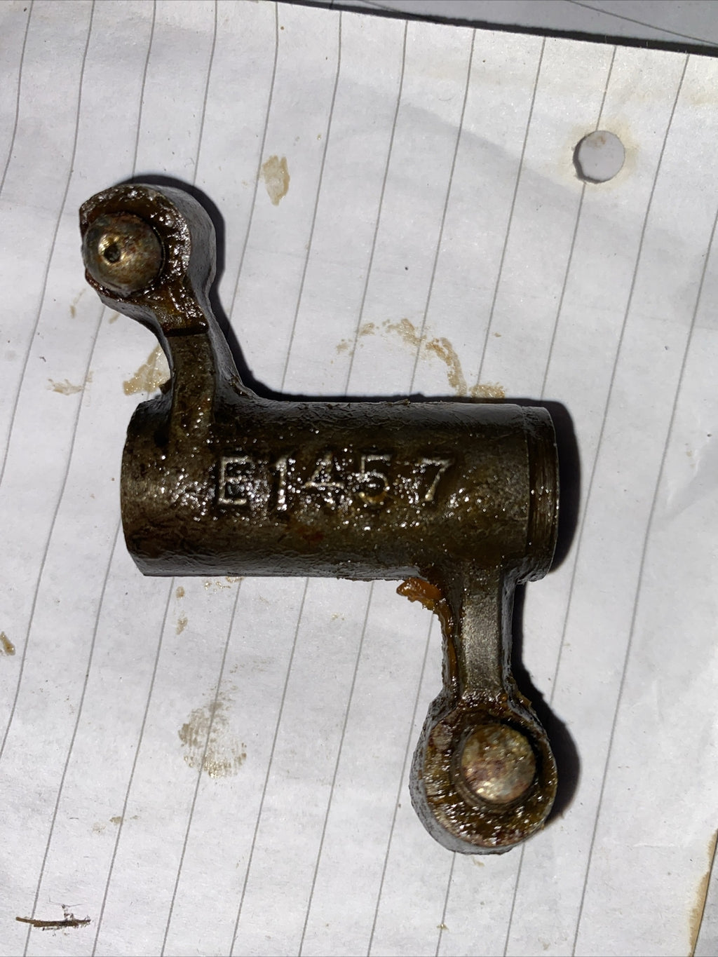 Triumph E1457 Unit 650 Rocker And Adjuster Right H Exhaust Left Inlet