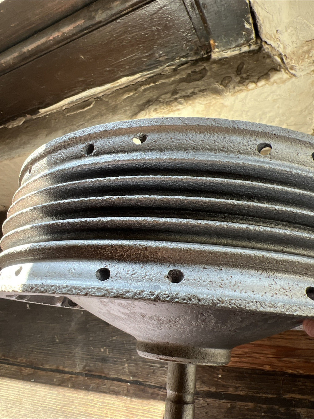 Triumph/BSA 650 Pre Unit Twins 8” Full Width Cast Iron Front Hub With Spindle