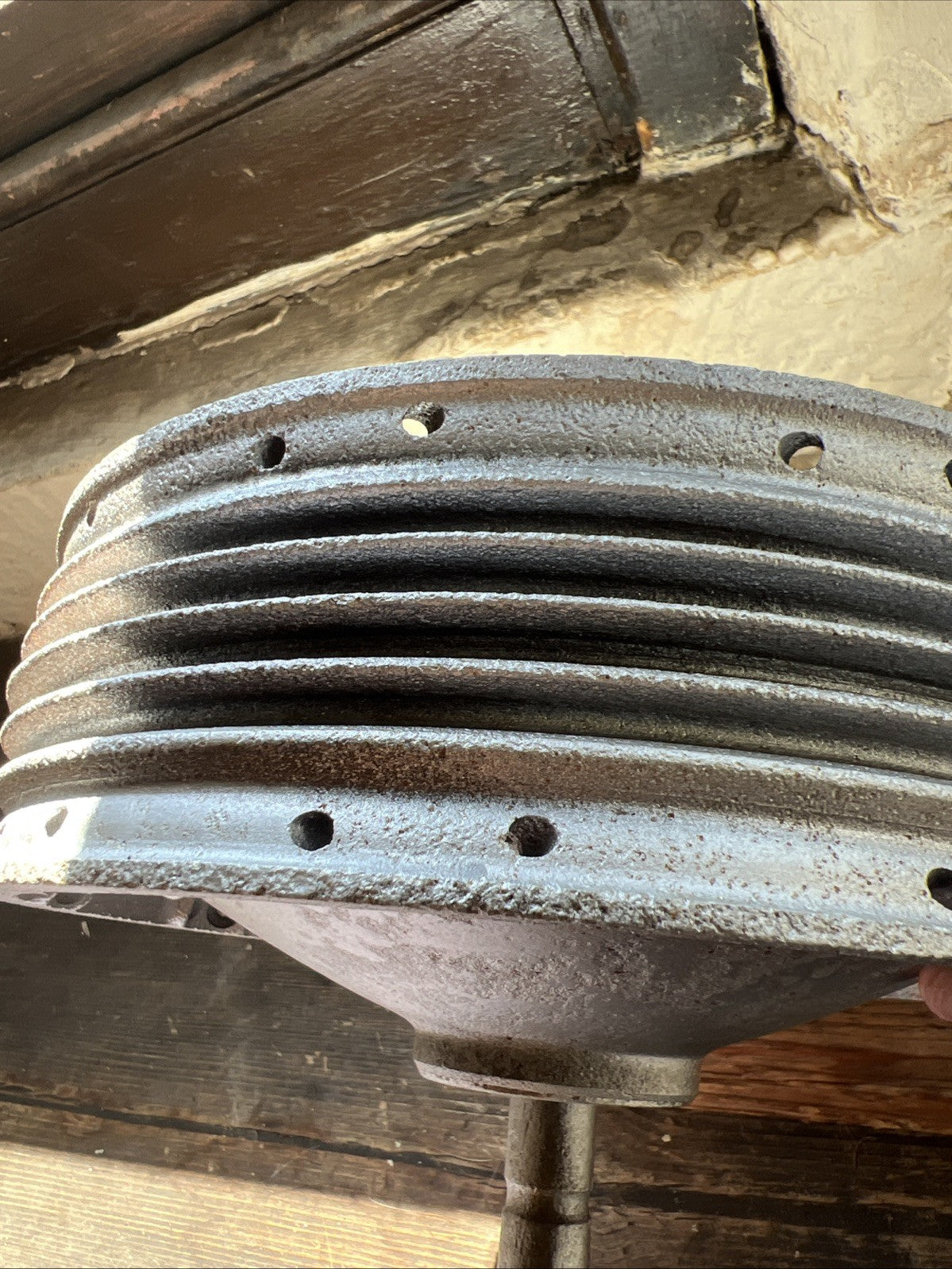Triumph/BSA 650 Pre Unit Twins 8” Full Width Cast Iron Front Hub With Spindle