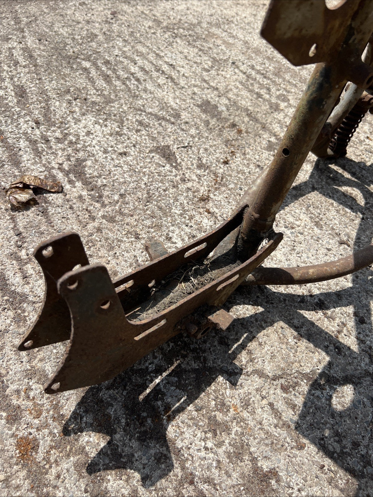 BSA C10 Main Frame With Plungers