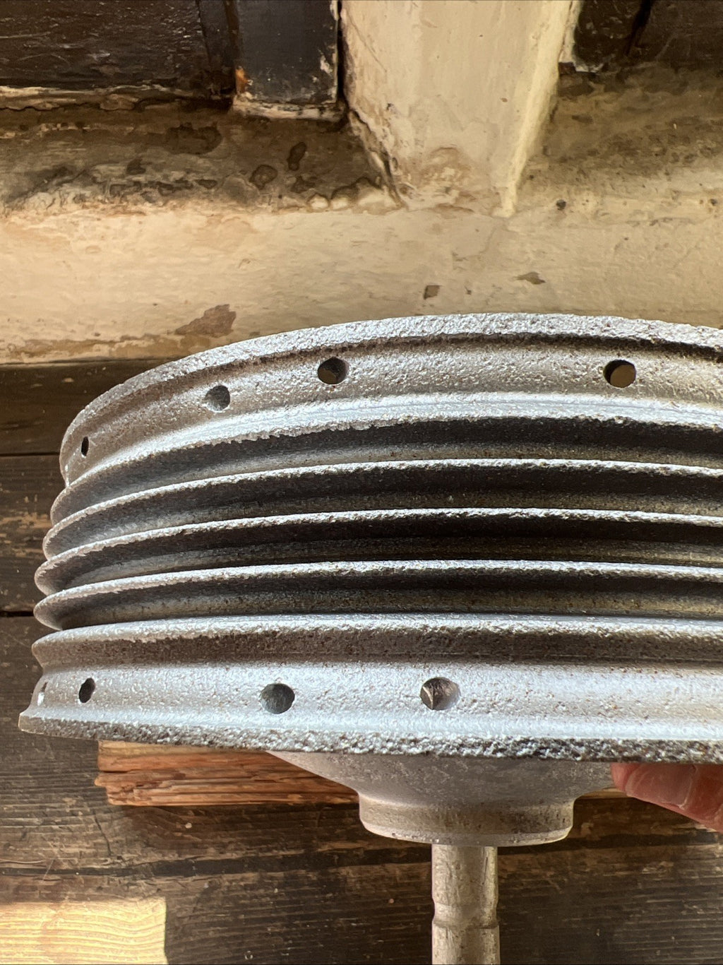 Triumph/BSA 650 Pre Unit Twins 8” Full Width Cast Iron Front Hub With Spindle