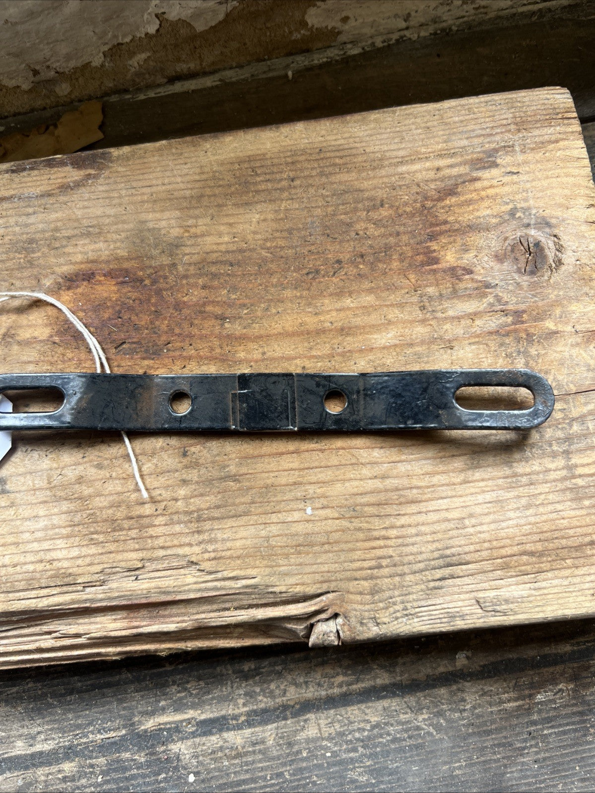 Triumph T160 82-6850 Bracket Bottom Rear Number Plate NOS