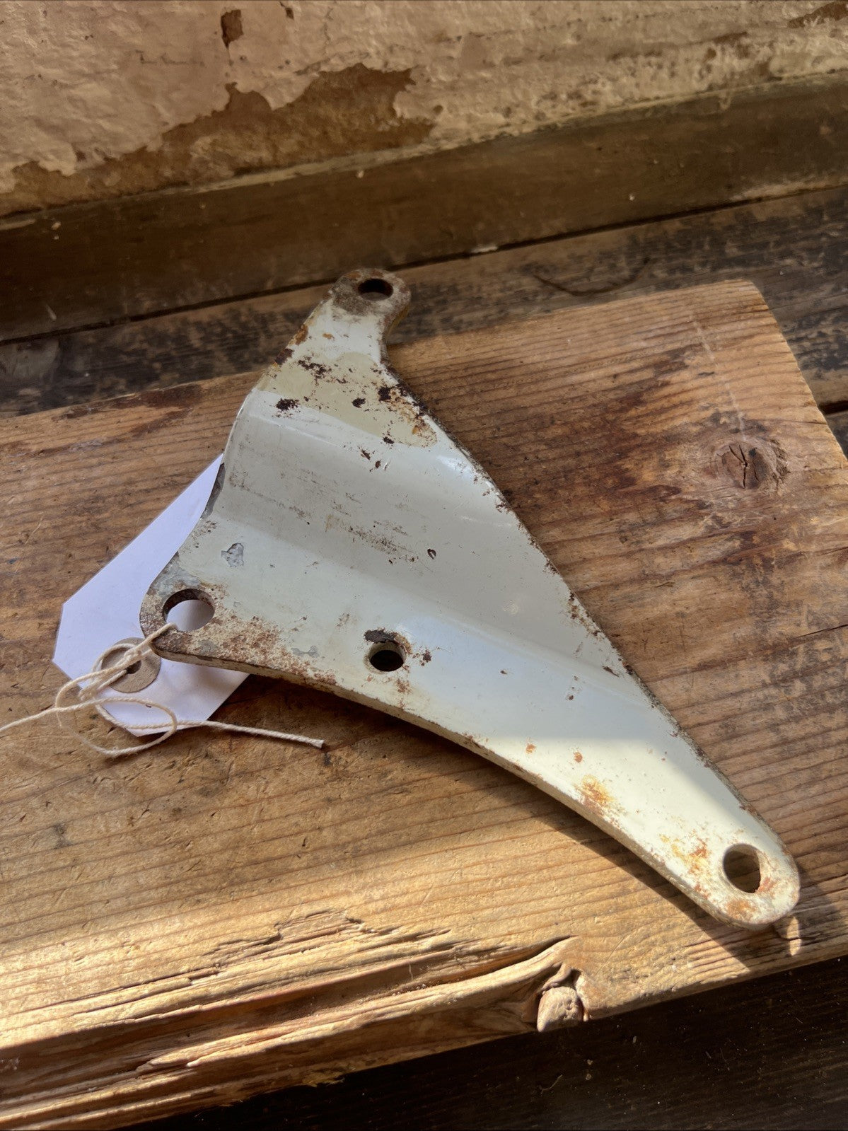 BSA 83-2110 A65 Oil Frame Left Hand Rear Engine Plate NOS