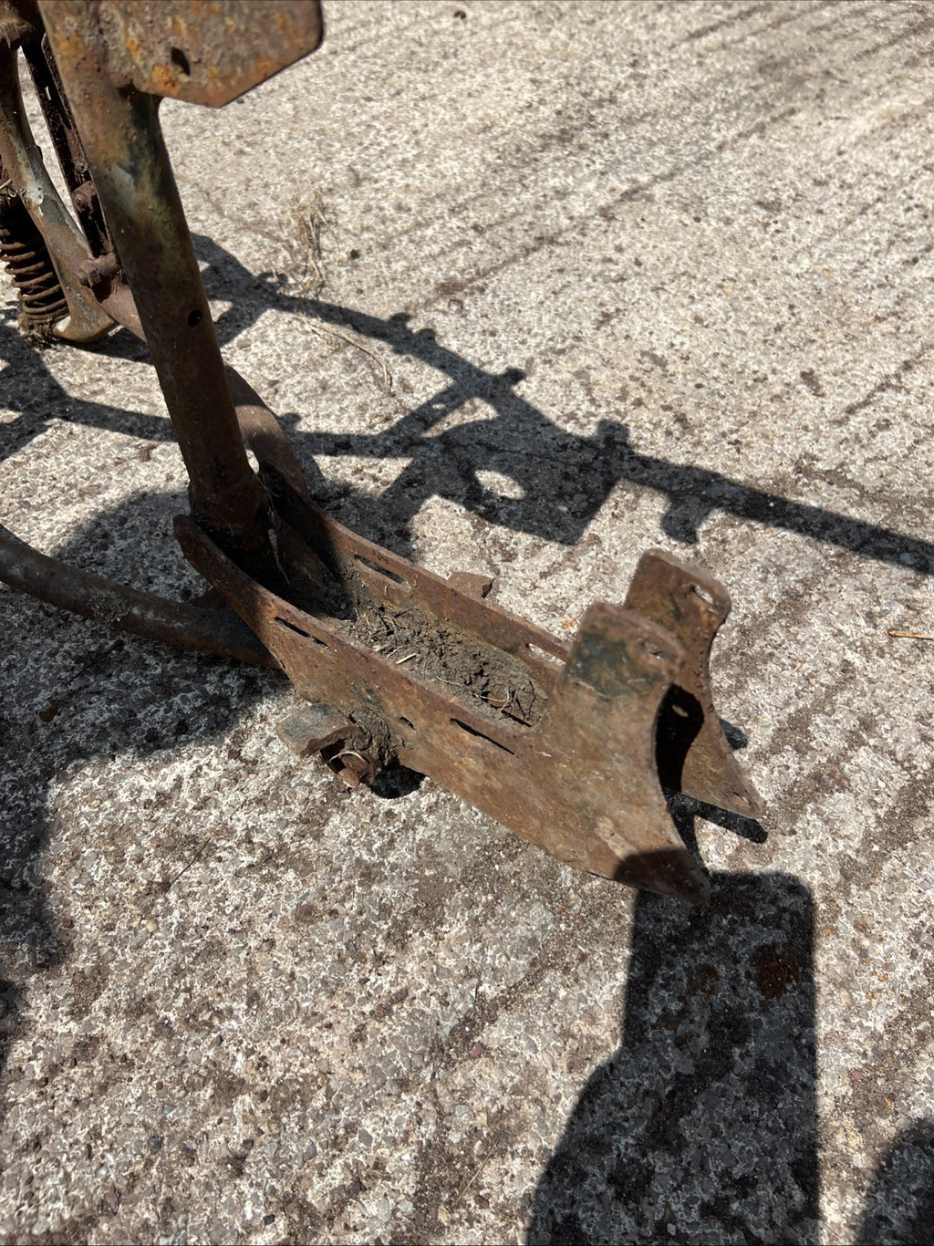 BSA C10 Main Frame With Plungers