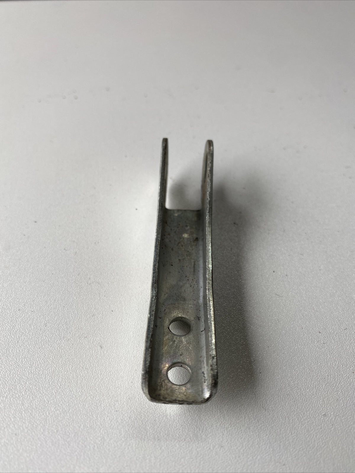 Triumph T150 carb manifold abutment bracket cable