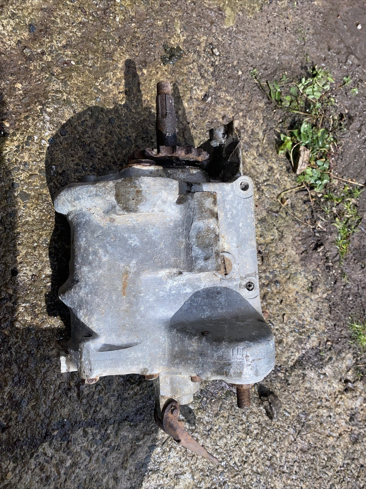 Early Motorcycle Gearbox Villiers 4 Stud Type