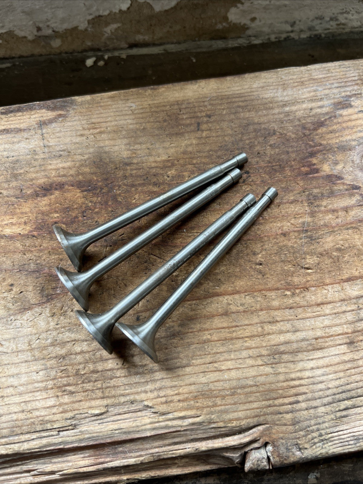 Velocette LE 150 200cc Vogue Twin 1949-66 Full Valve Set Of 4 Inlet & Exhaust