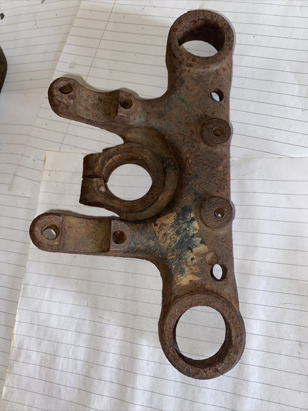 BSA B25 250 cc Pair Of Yokes