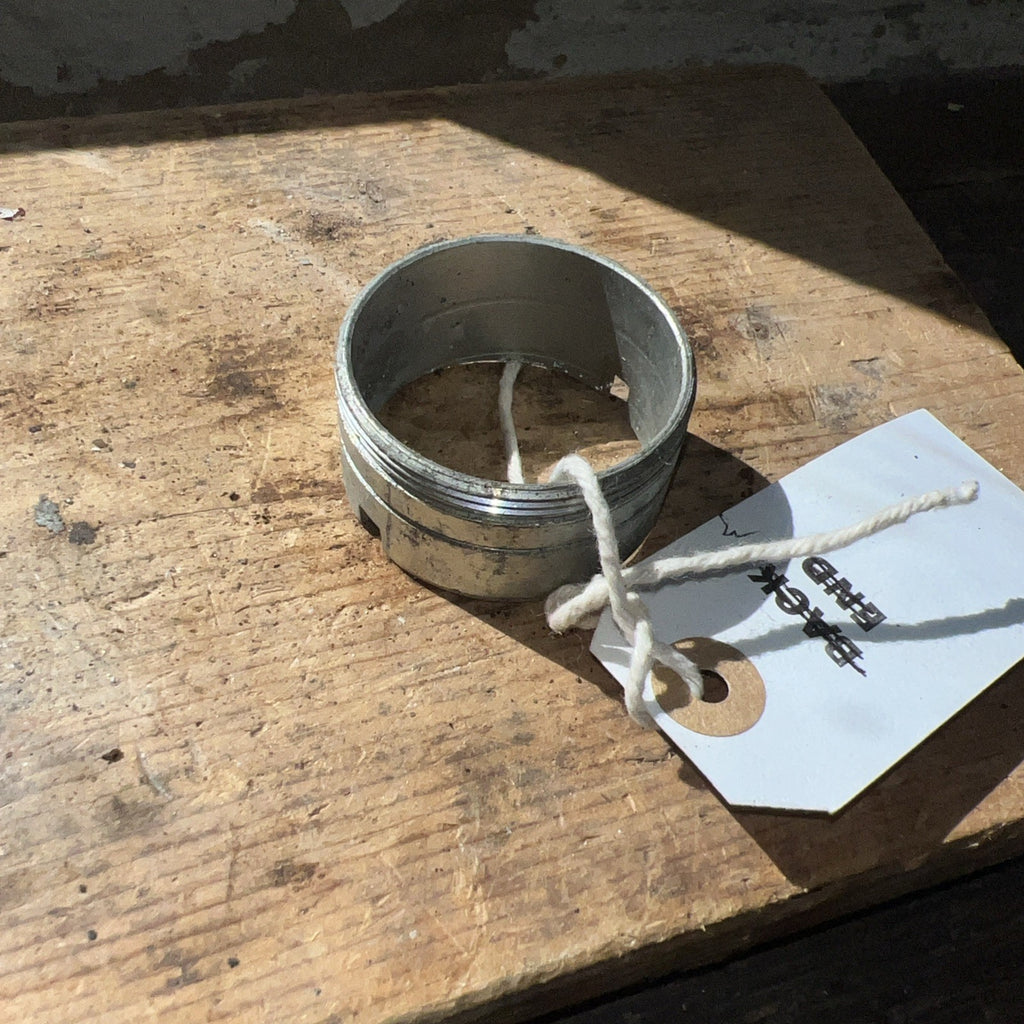 BSA Triumph Rear Wheel Speedo Drive & Bearing Retainer Left hand
