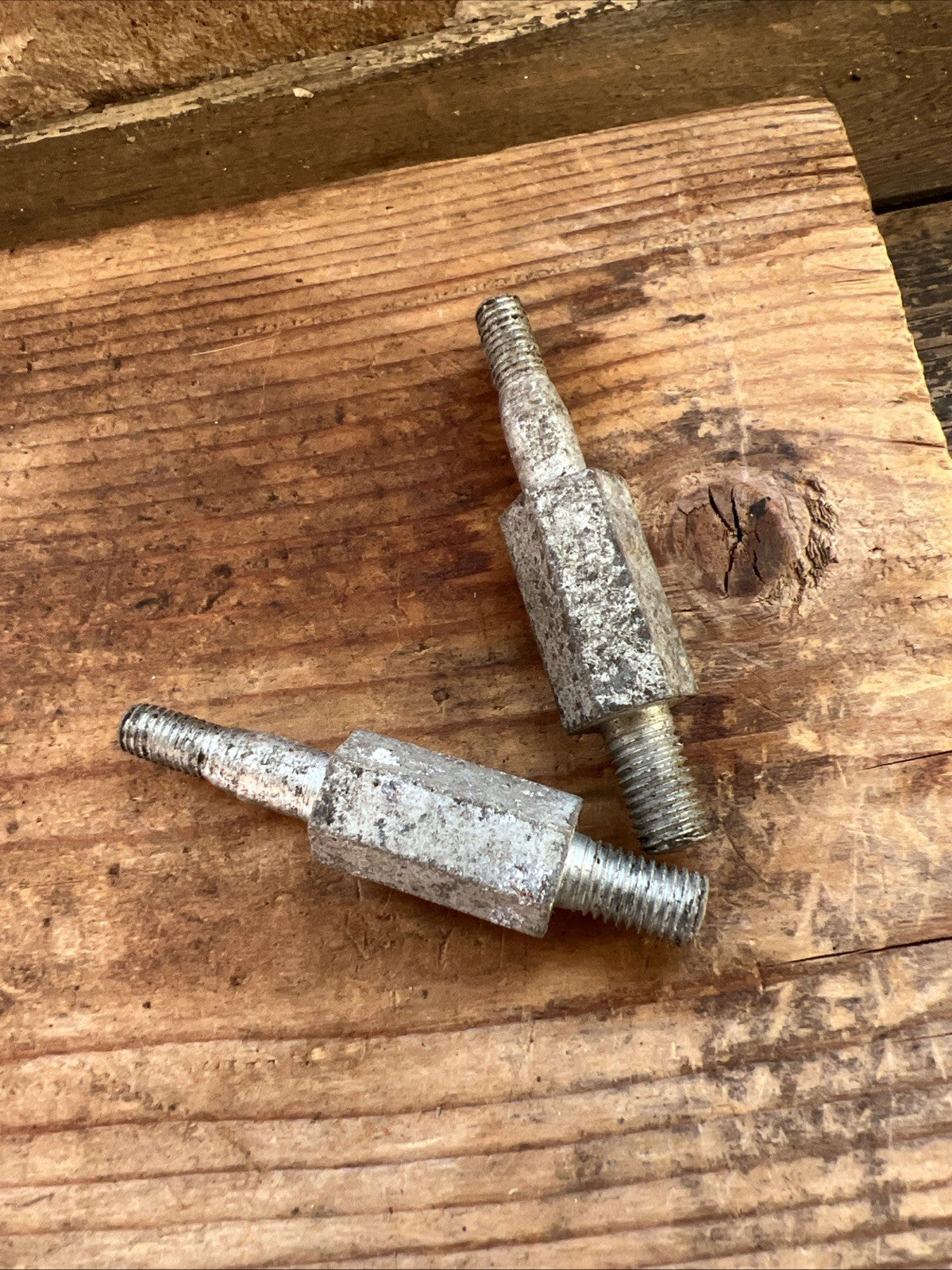 Triumph TR25W 250cc BSA B25 250cc 1970 Front Generator Stud Long Hexagon S1895