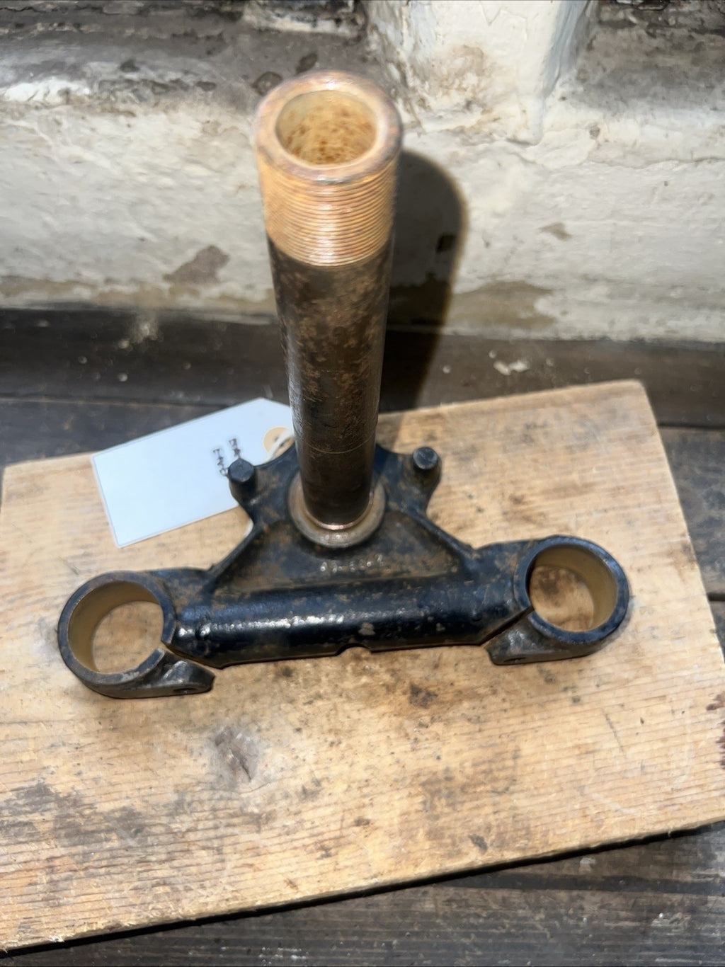 BSA C15 Standard Lower Yoke 40-5042/41 NOS